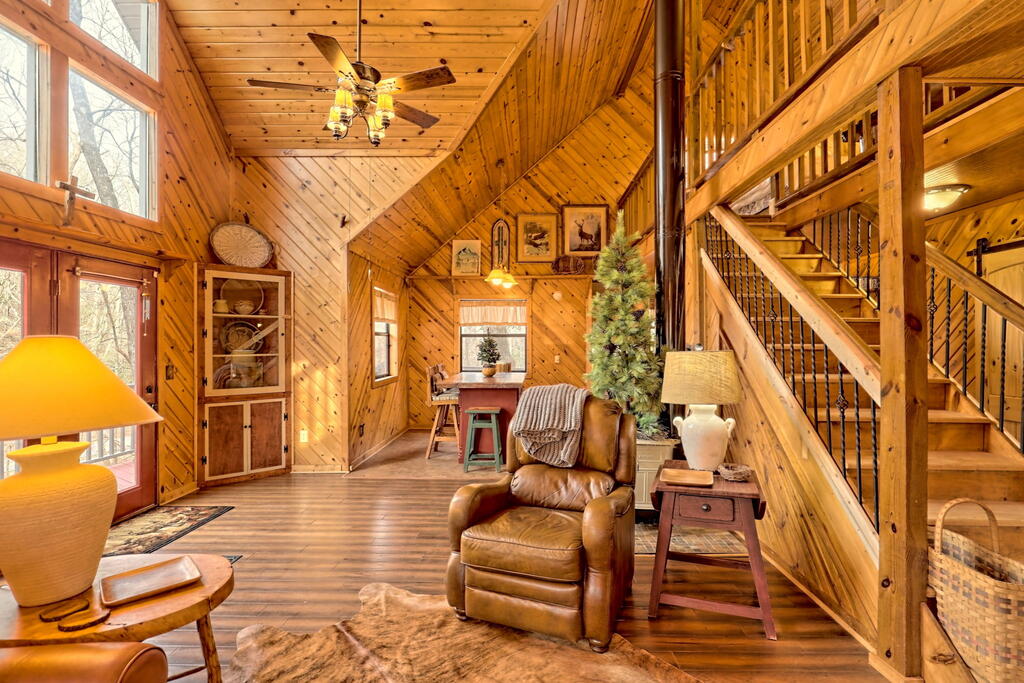 3195 Creekview Road