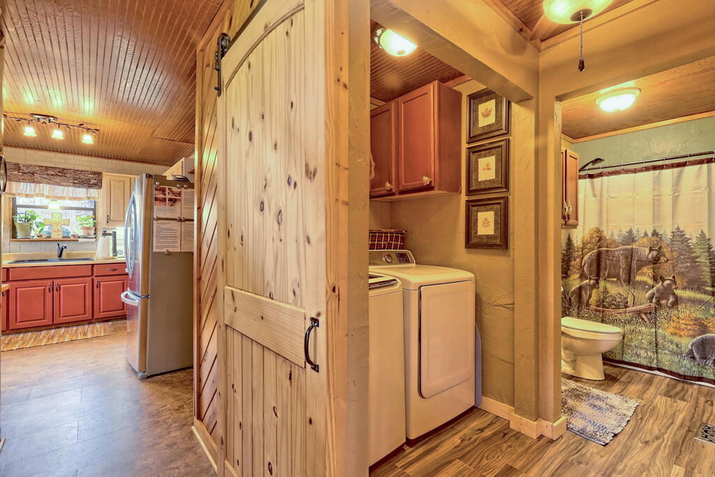 3195 Creekview Road