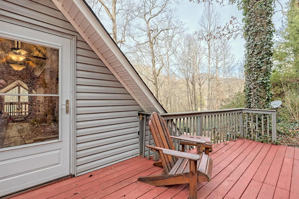3195 Creekview Road