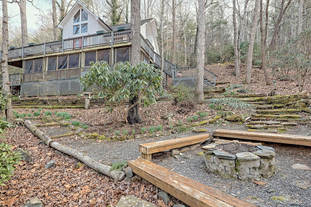 3195 Creekview Road