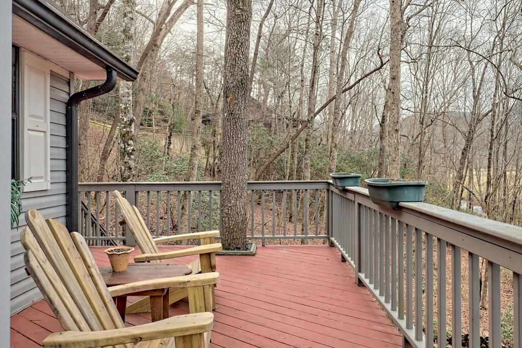 3195 Creekview Road