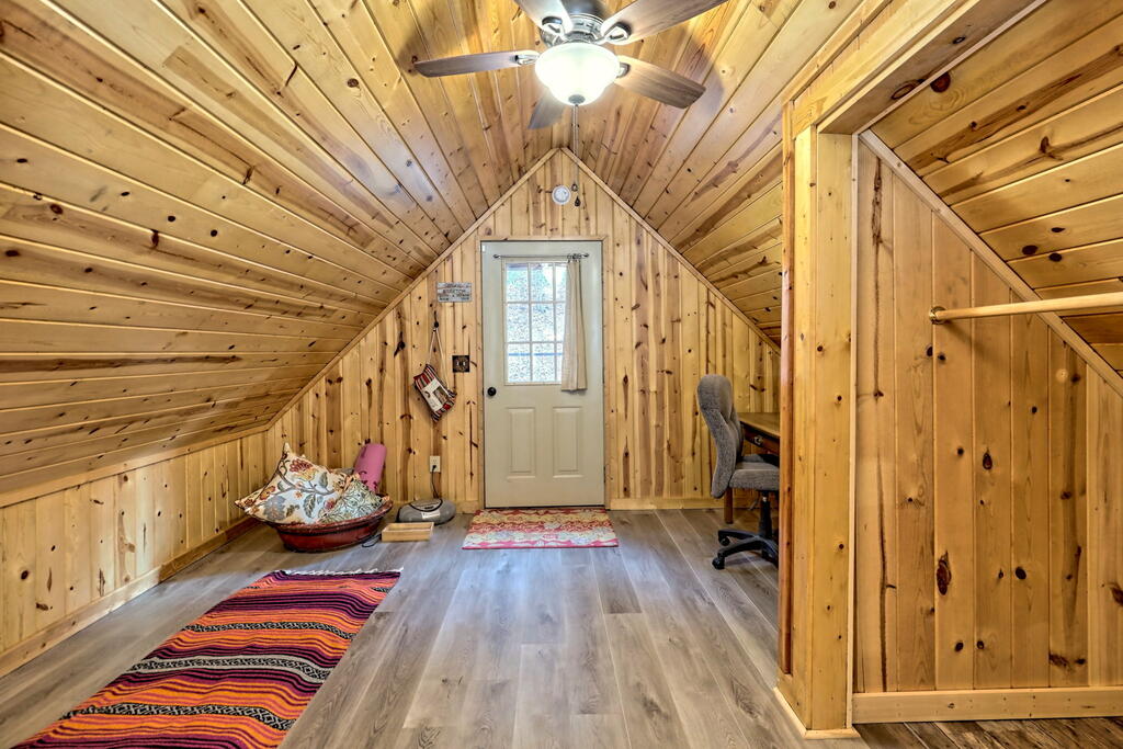 3195 Creekview Road