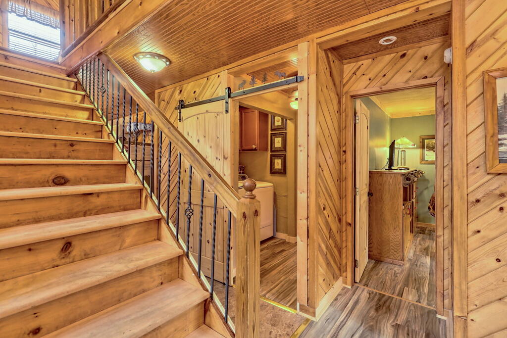 3195 Creekview Road