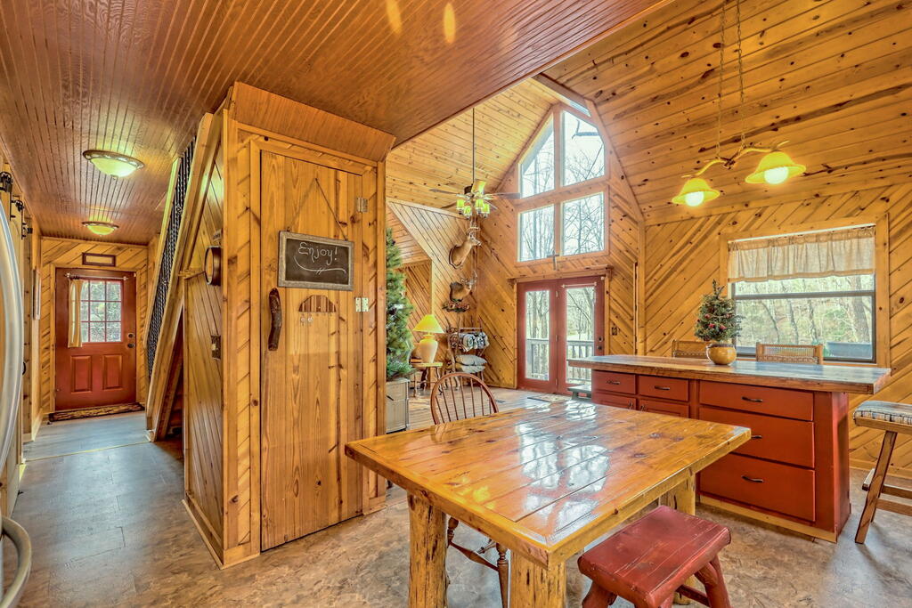 3195 Creekview Road