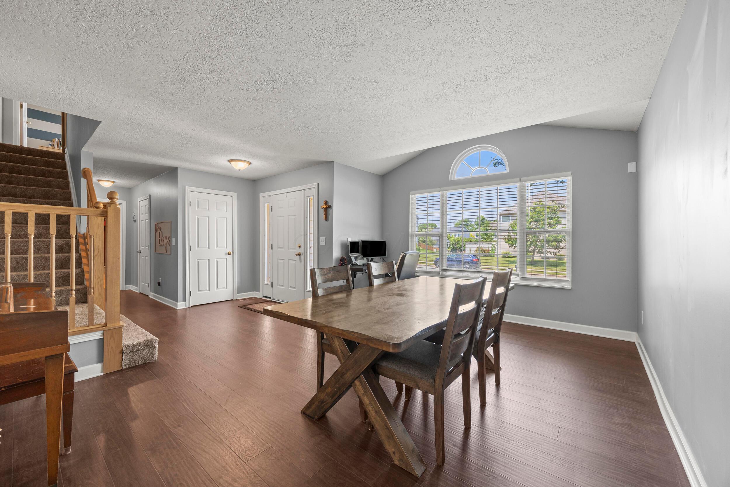 523 Herrogate Square