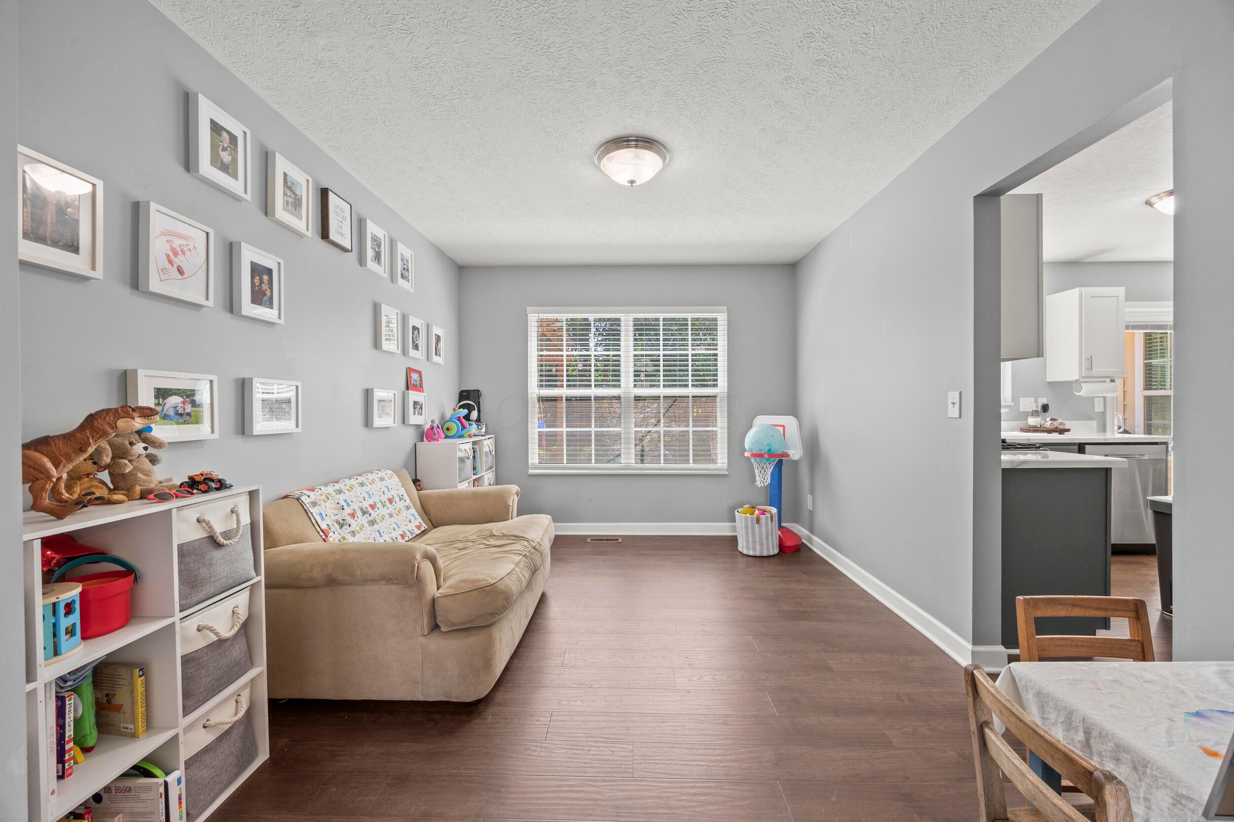 523 Herrogate Square