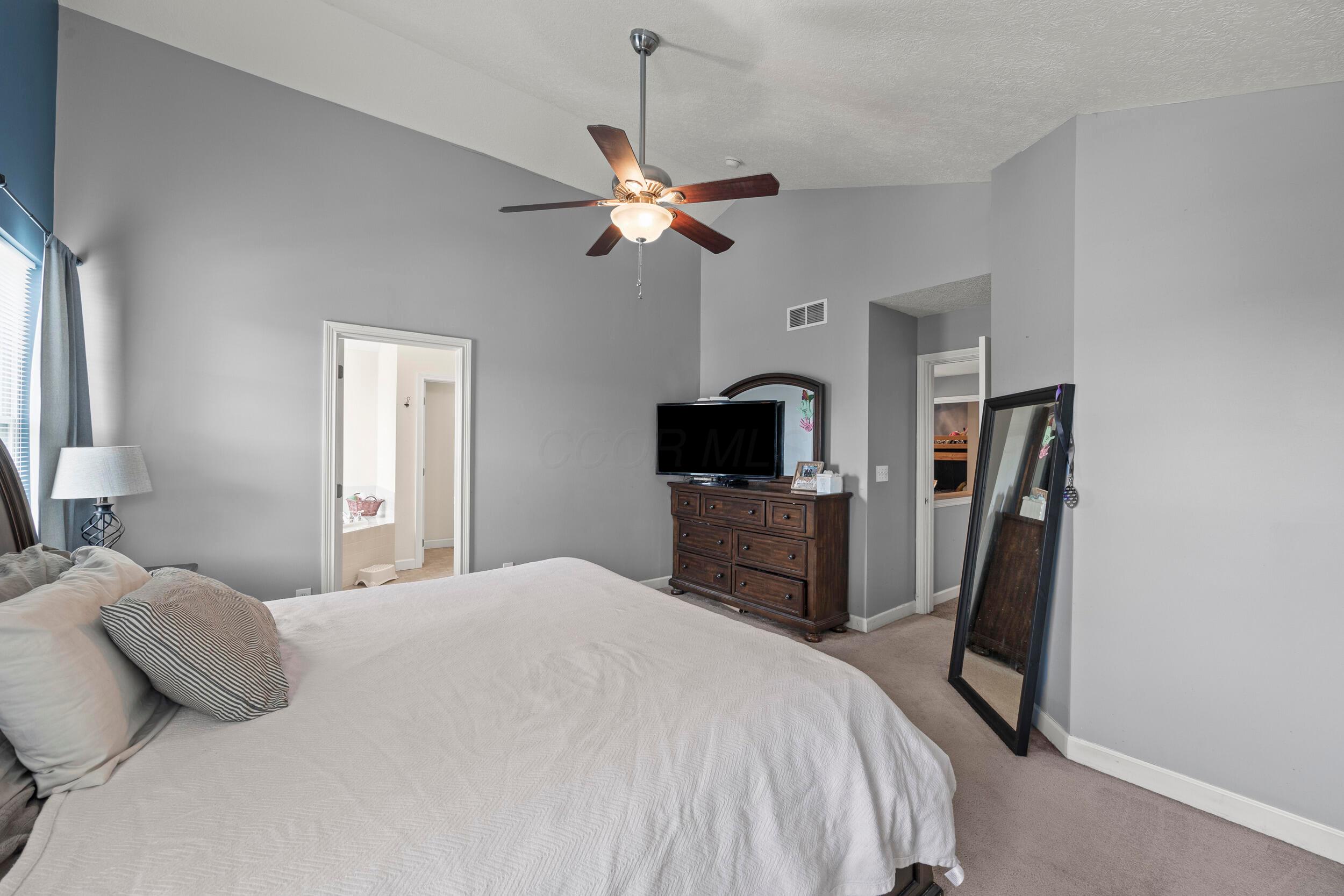 523 Herrogate Square