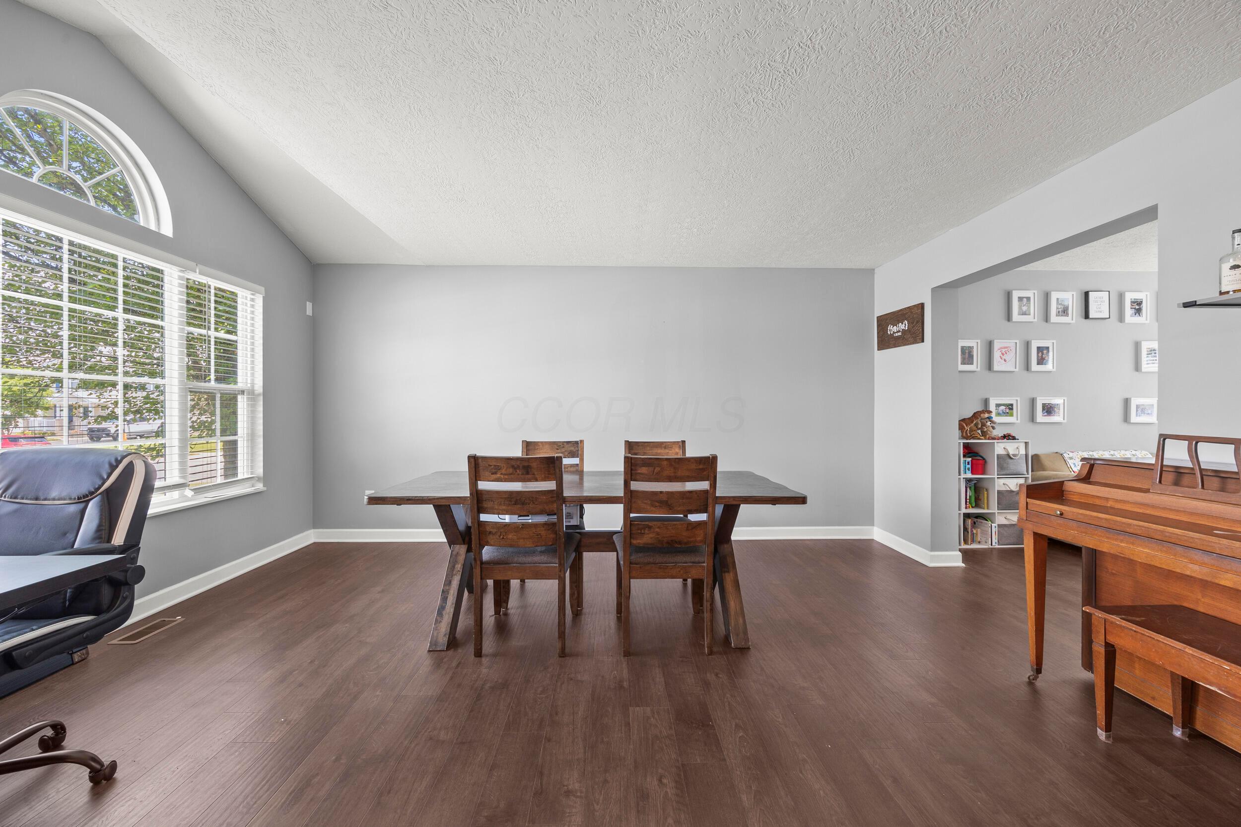 523 Herrogate Square