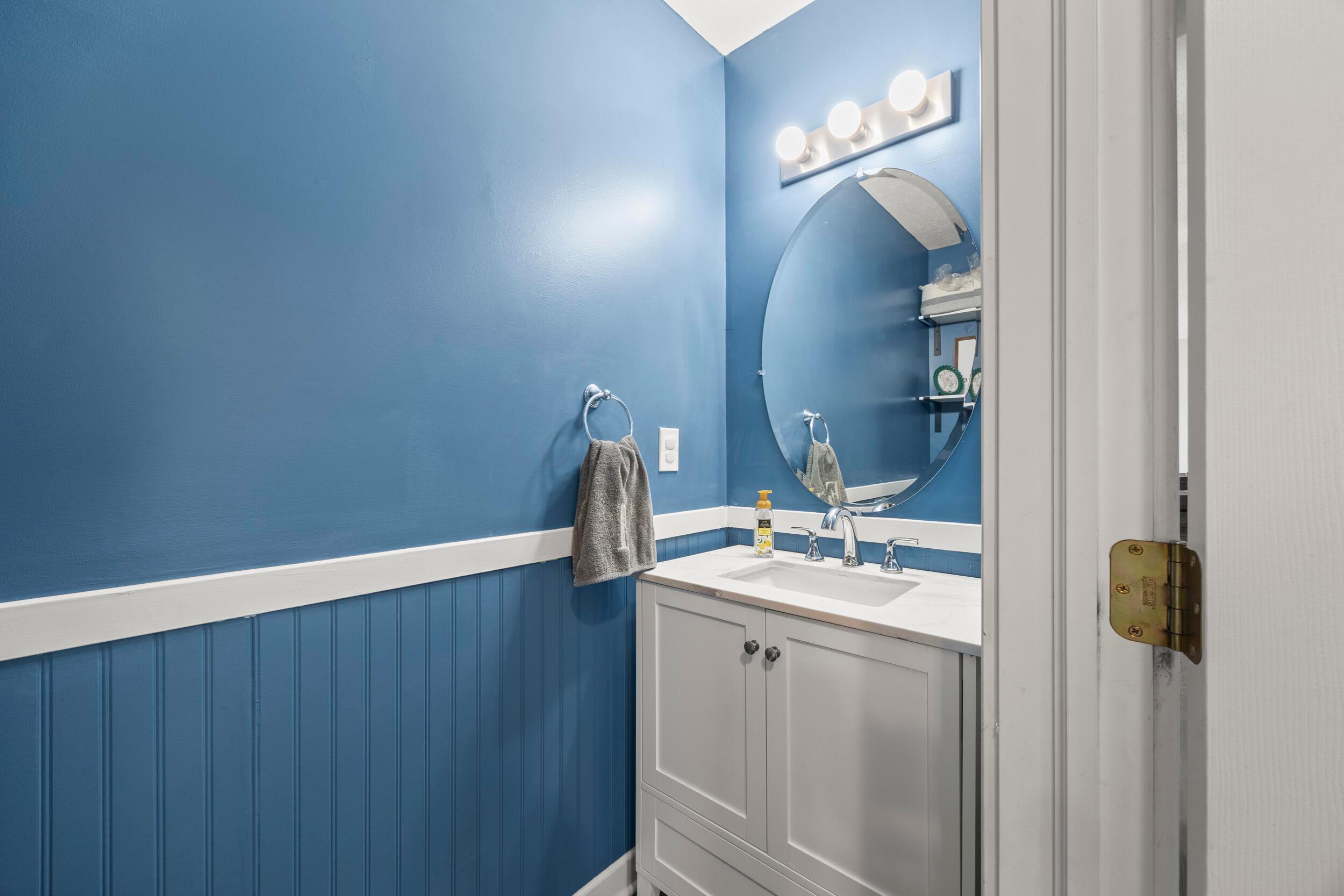 523 Herrogate Square