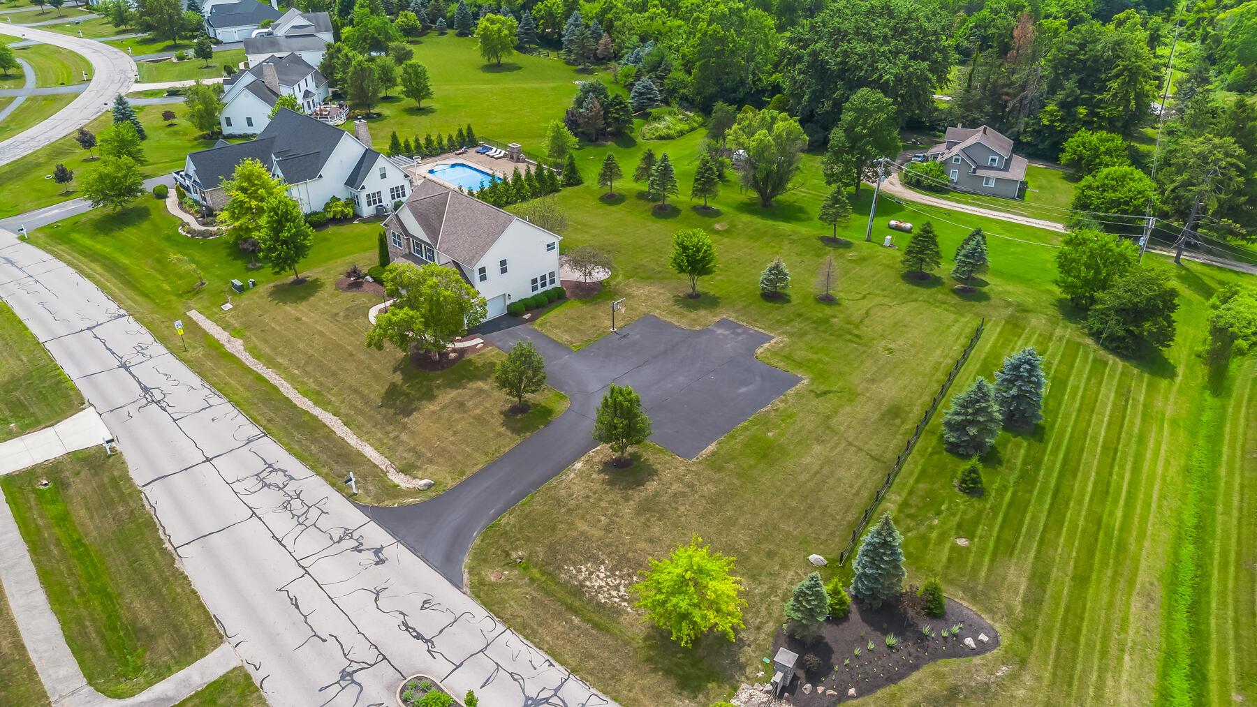 101 White Barn Parkway