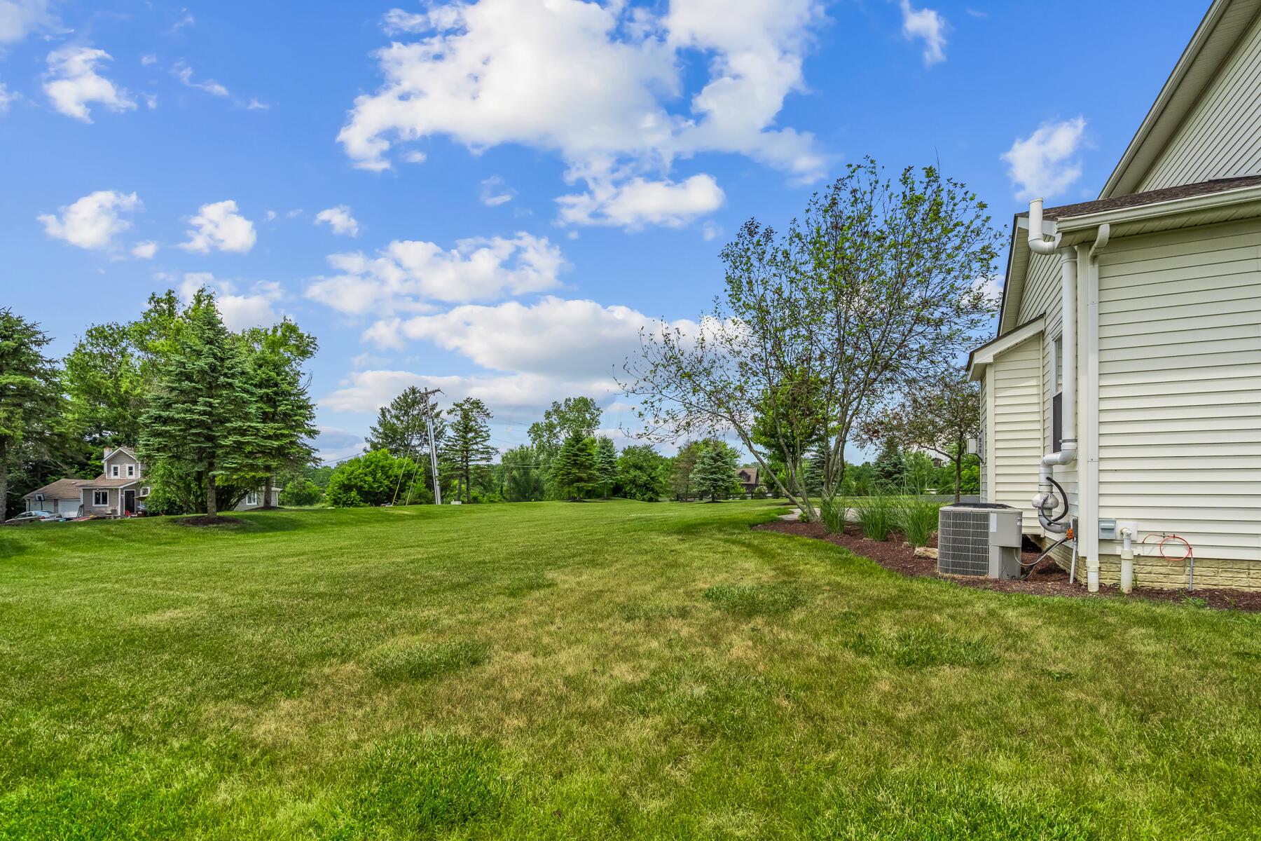 101 White Barn Parkway