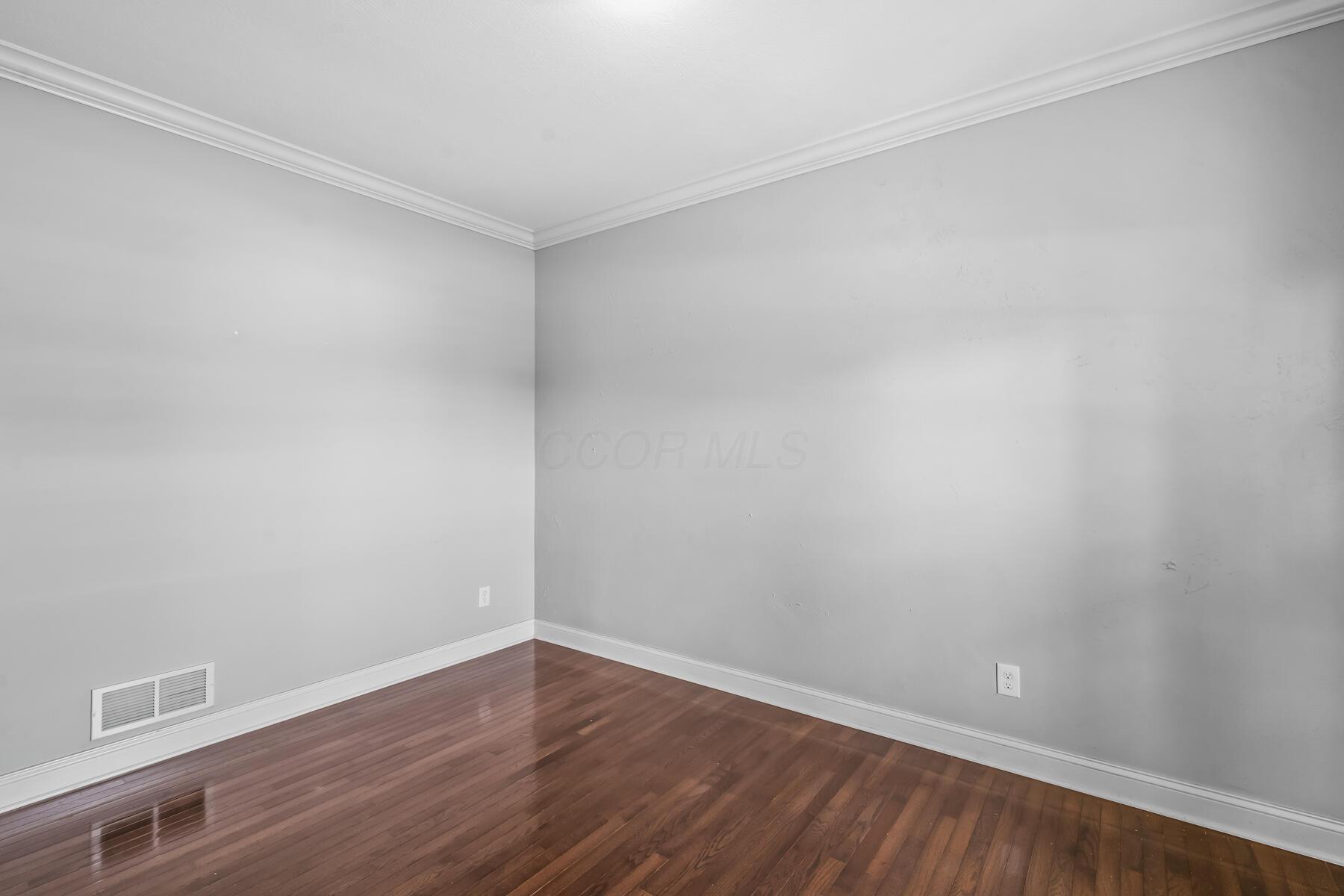 101 White Barn Parkway