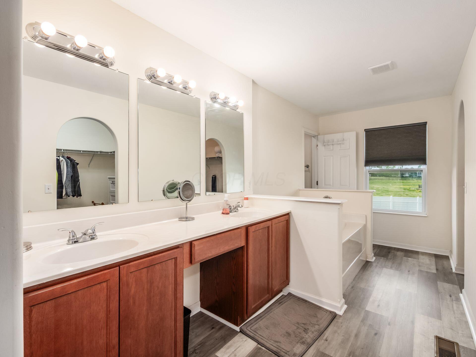 5011 Hickory Grove Circle, Groveport