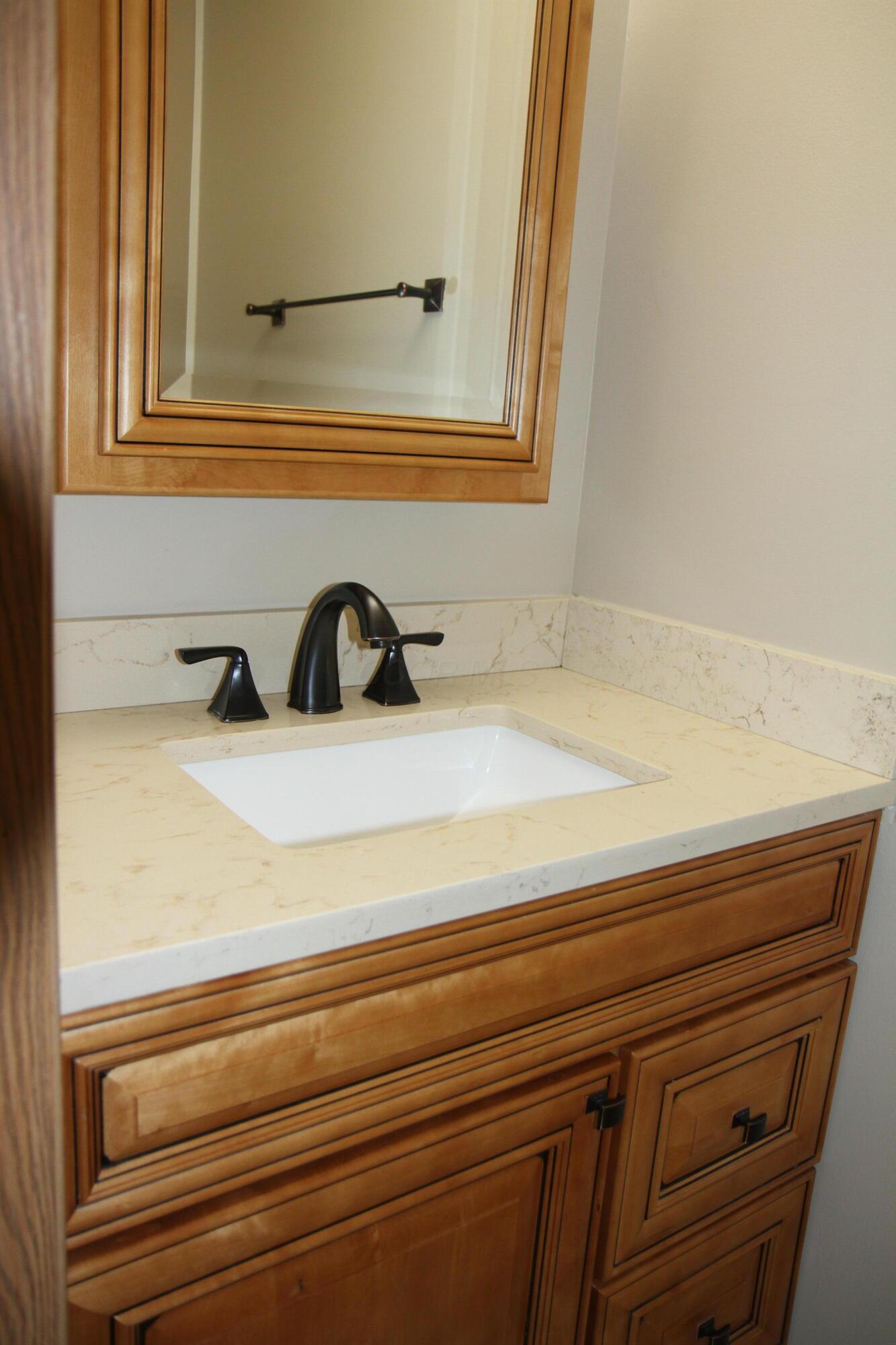 1211 Rivercrest Drive S, C, Delaware Unit: C