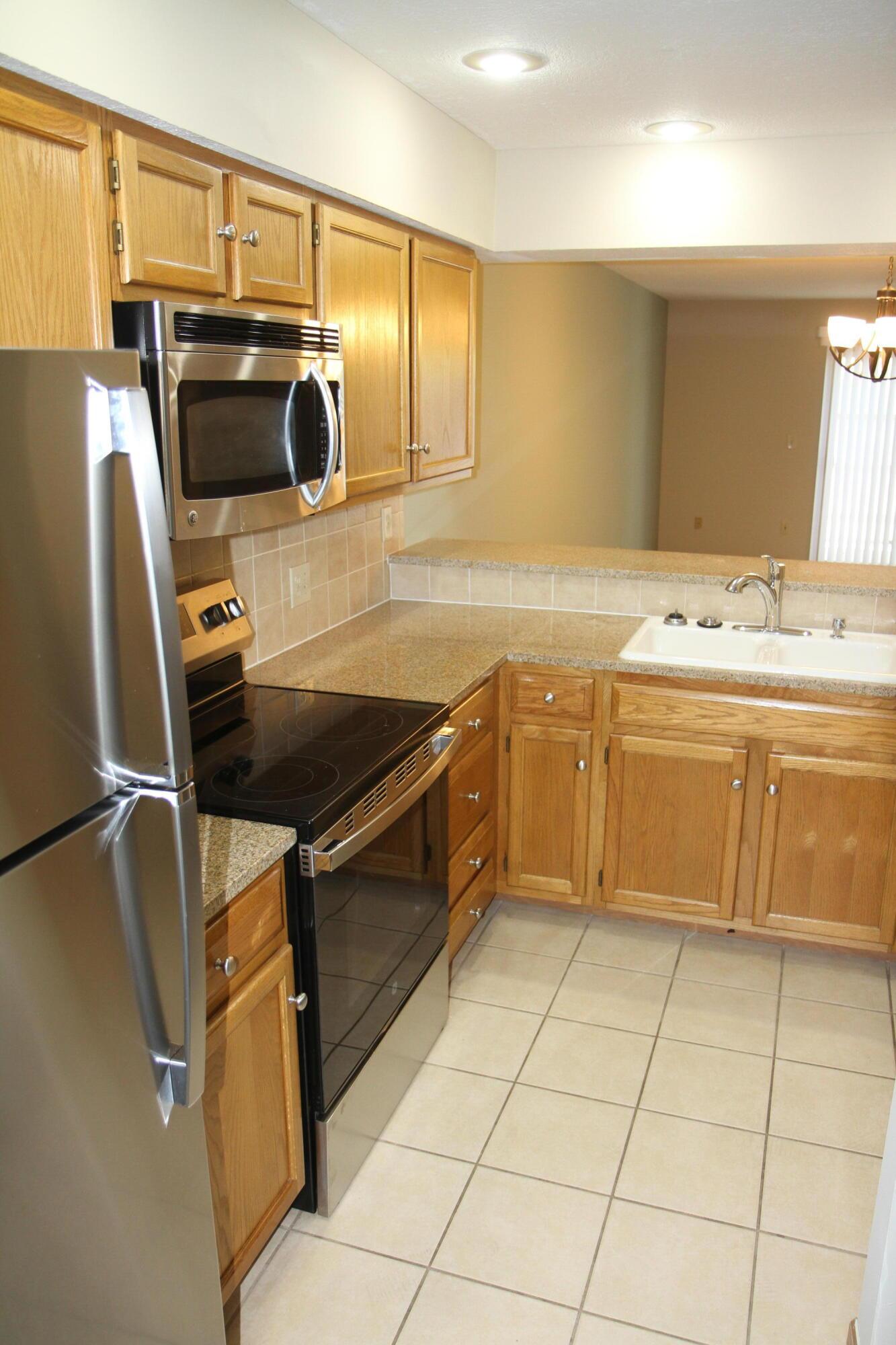 1211 Rivercrest Drive S, C, Delaware Unit: C