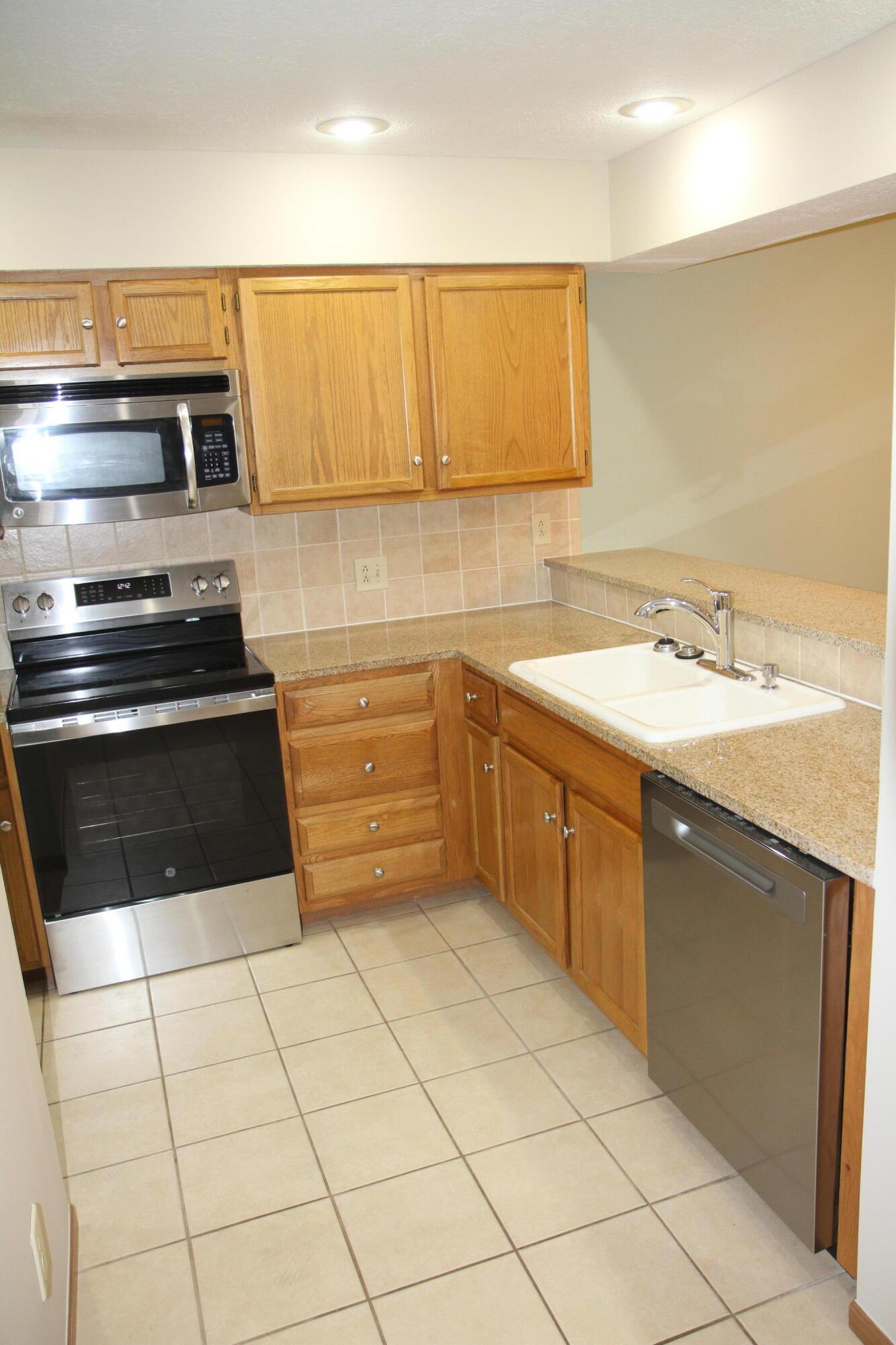 1211 Rivercrest Drive S, C, Delaware Unit: C