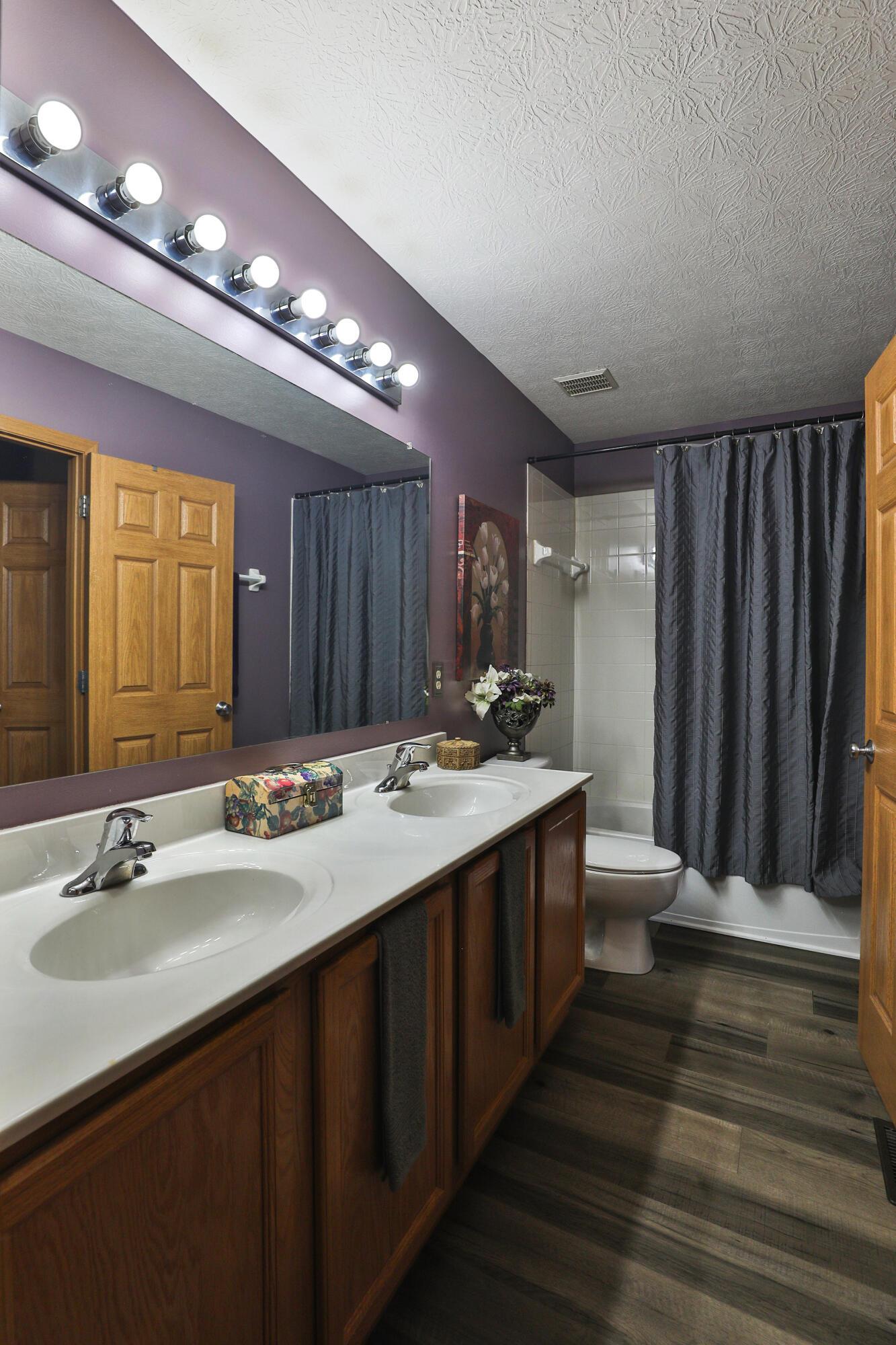 5092 Maple Valley Drive