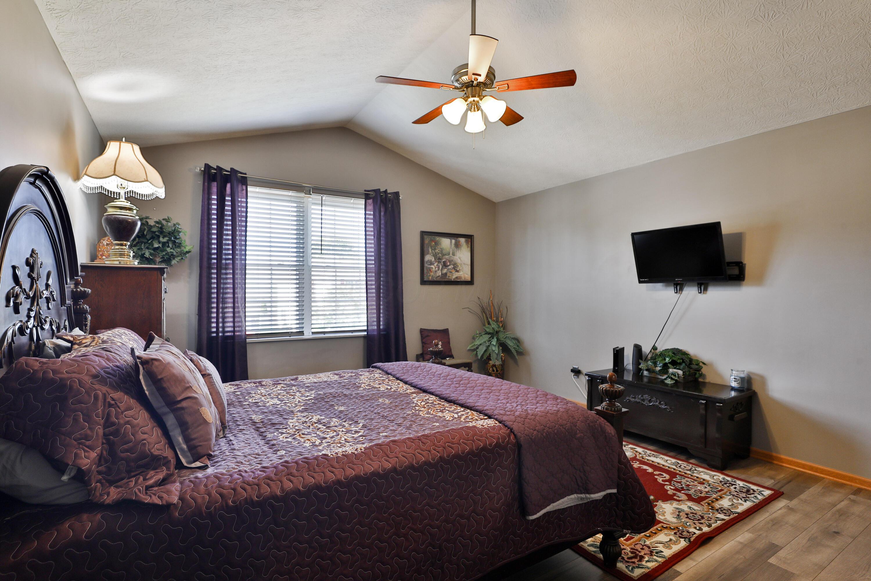 5092 Maple Valley Drive