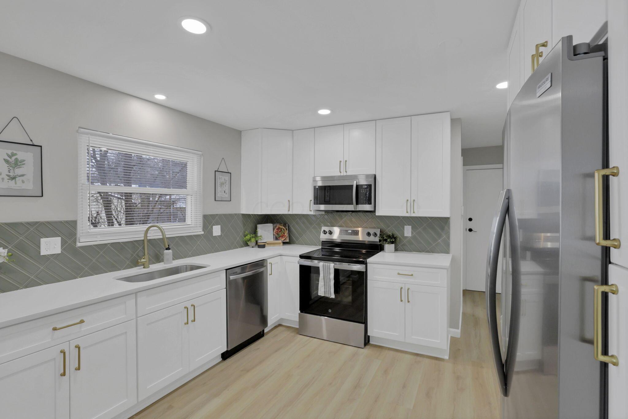 1128 Alexandria Road