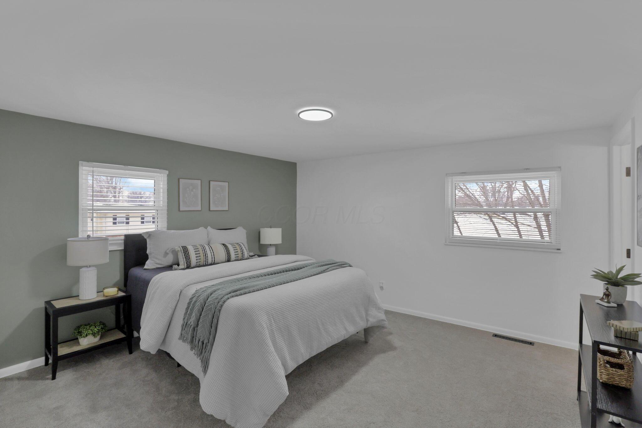 1128 Alexandria Road