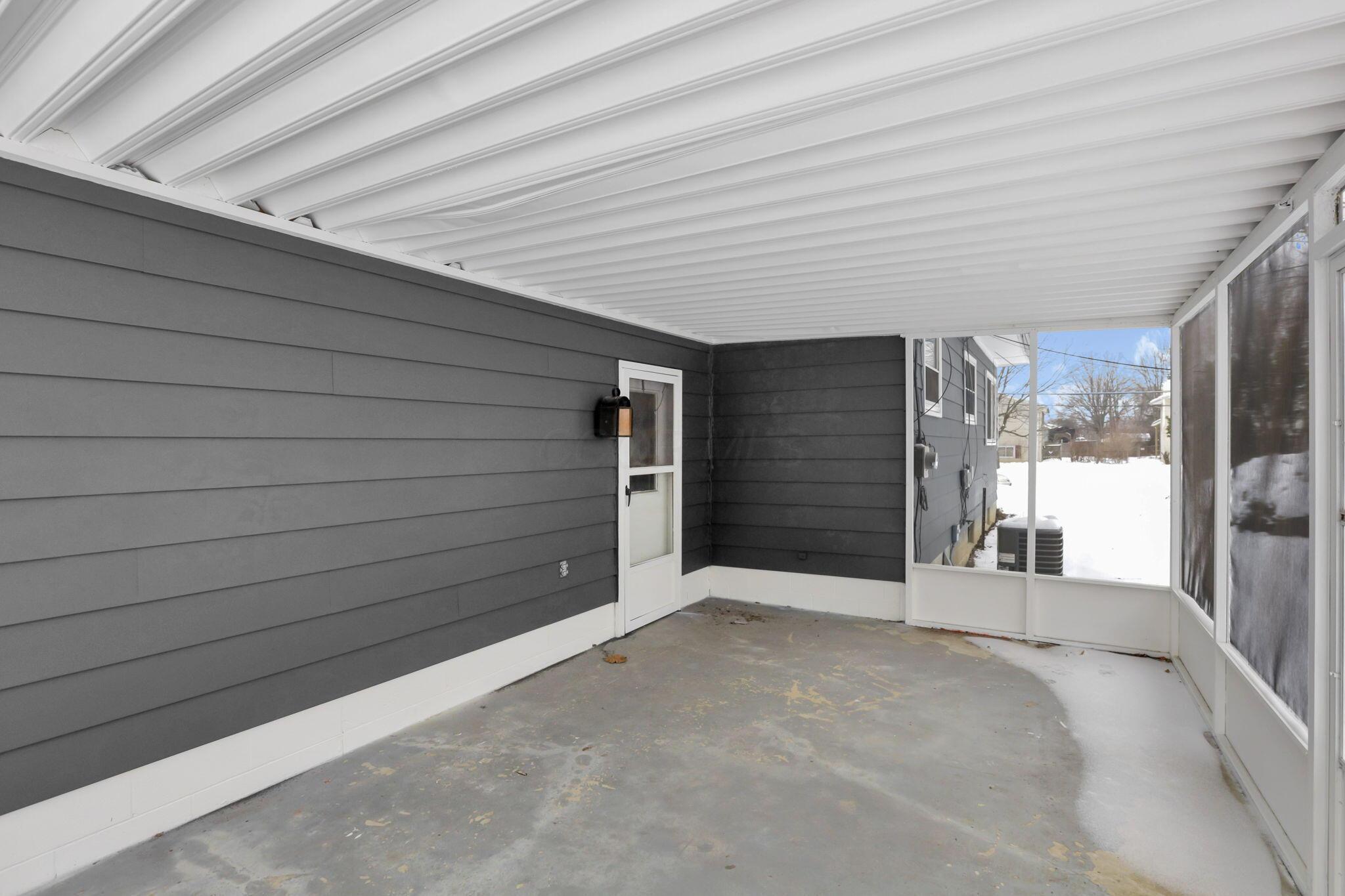 1128 Alexandria Road