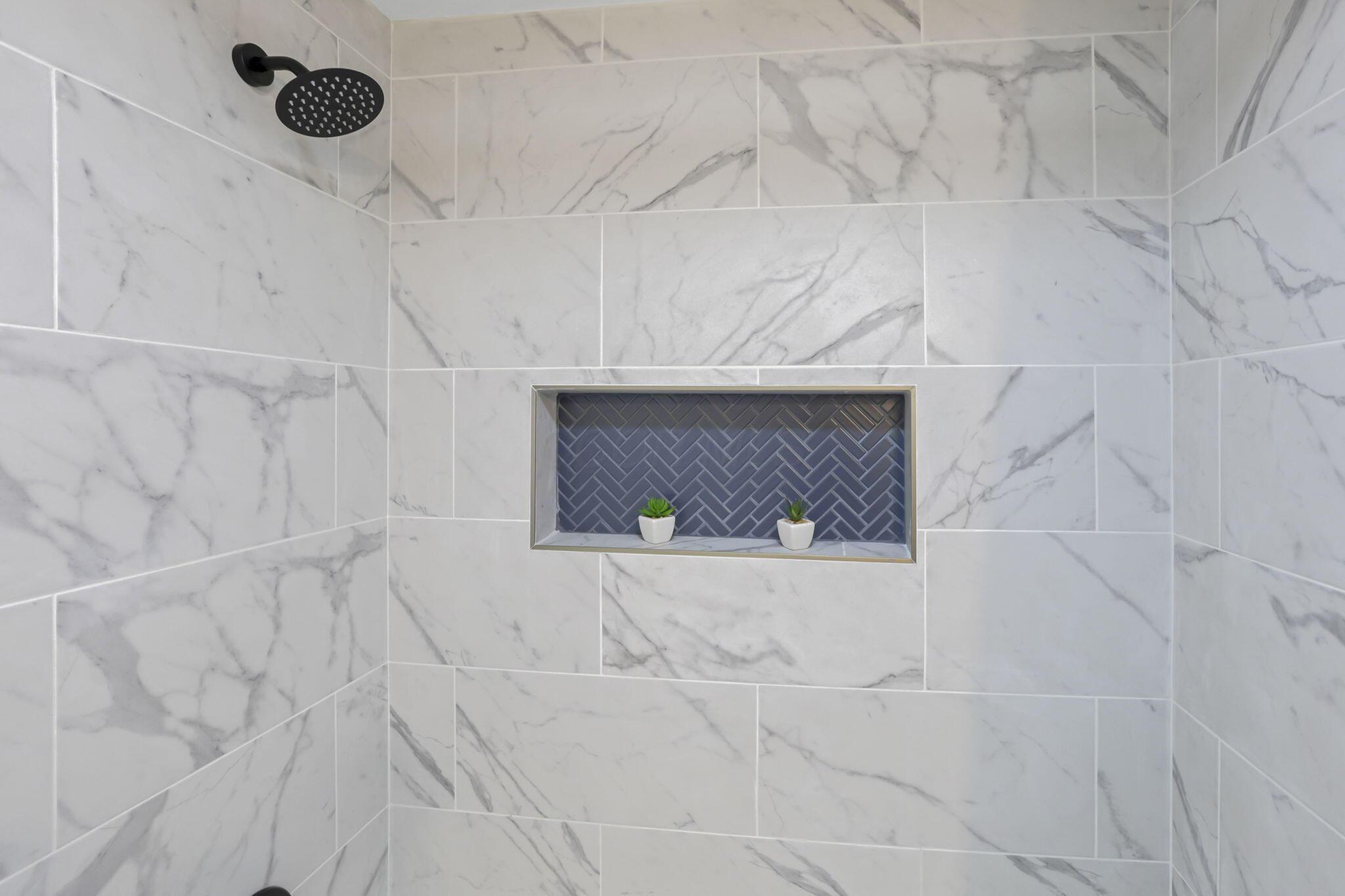 1128 Alexandria Road