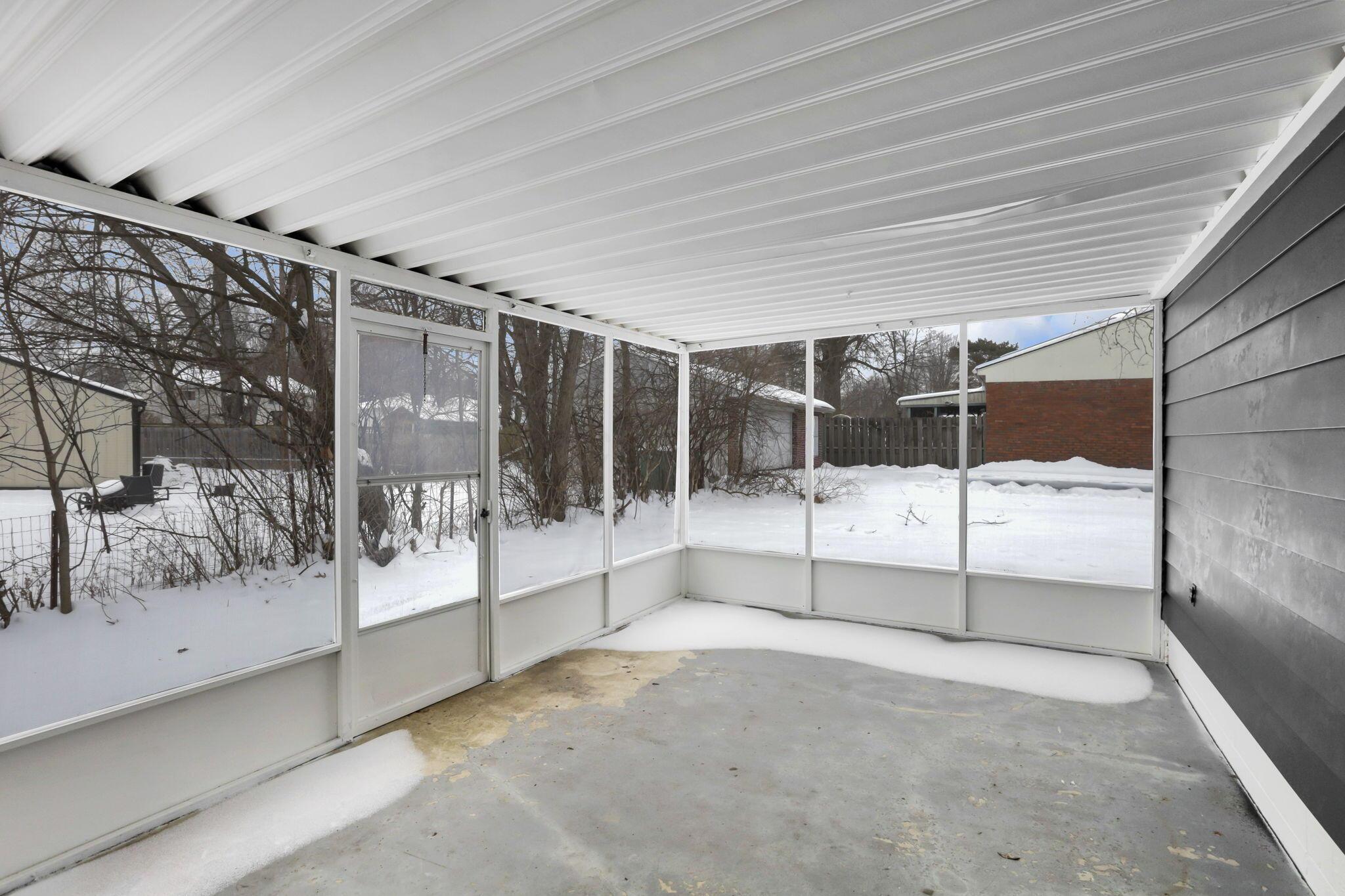 1128 Alexandria Road