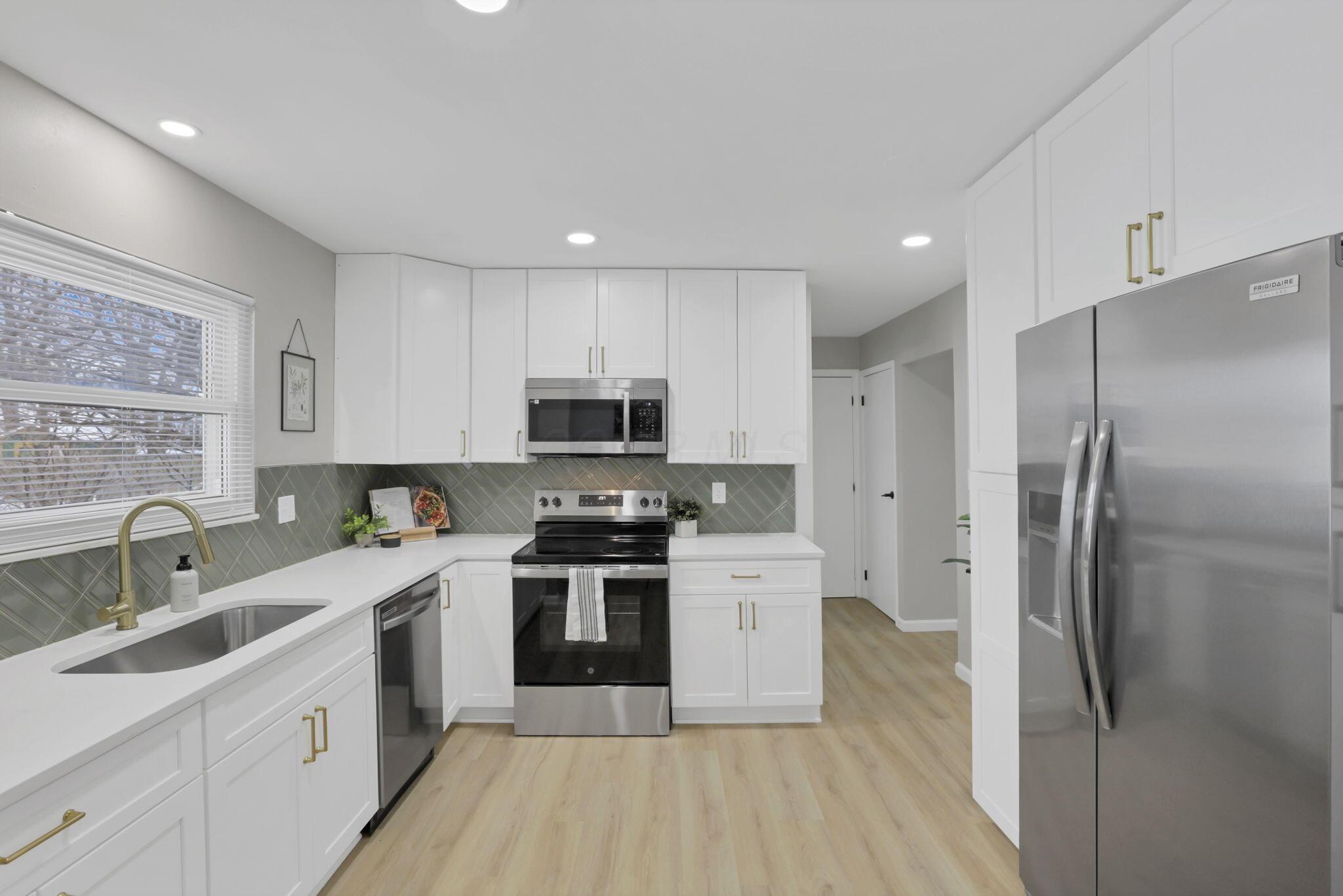 1128 Alexandria Road