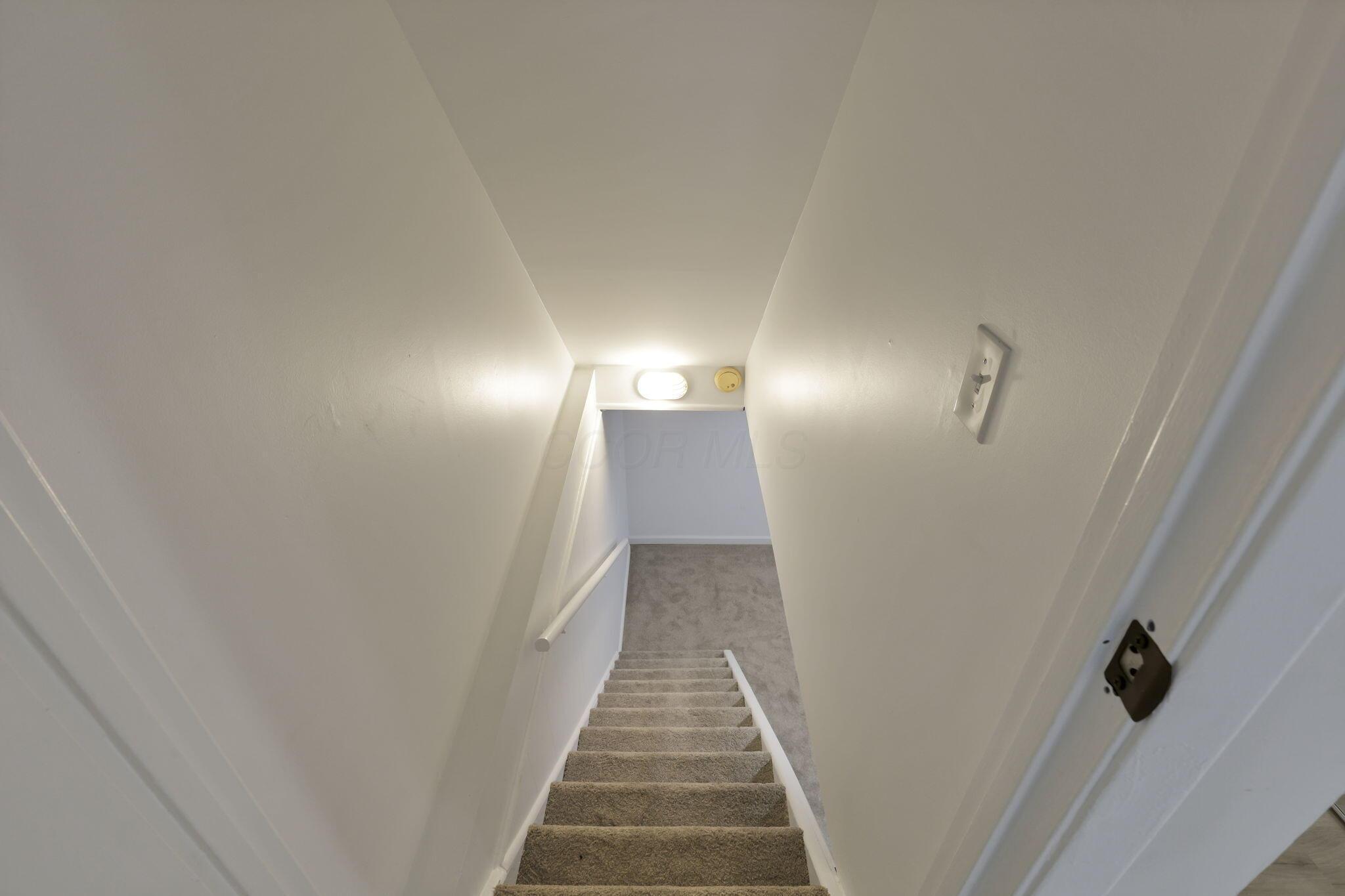 1128 Alexandria Road