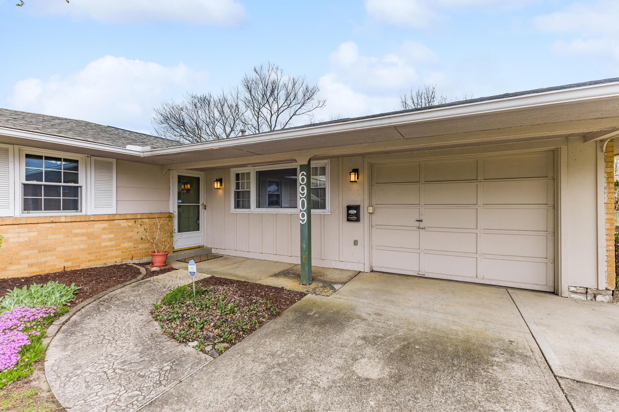 6909 Bartlett Road