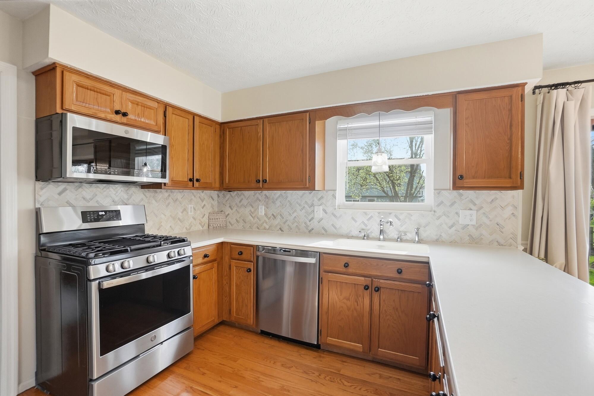 5294 Saddlebrook Drive