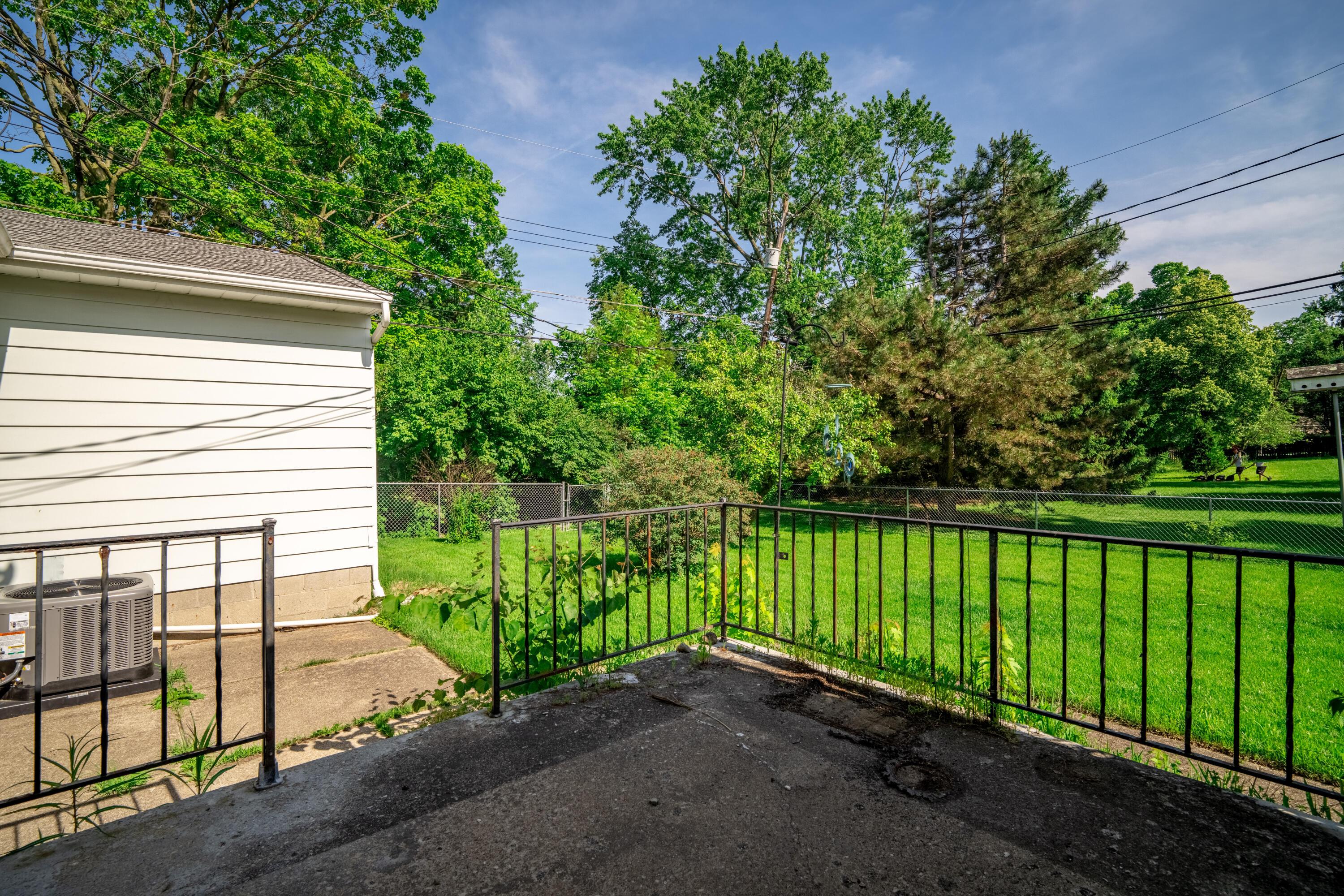 1293 W Old Henderson Road