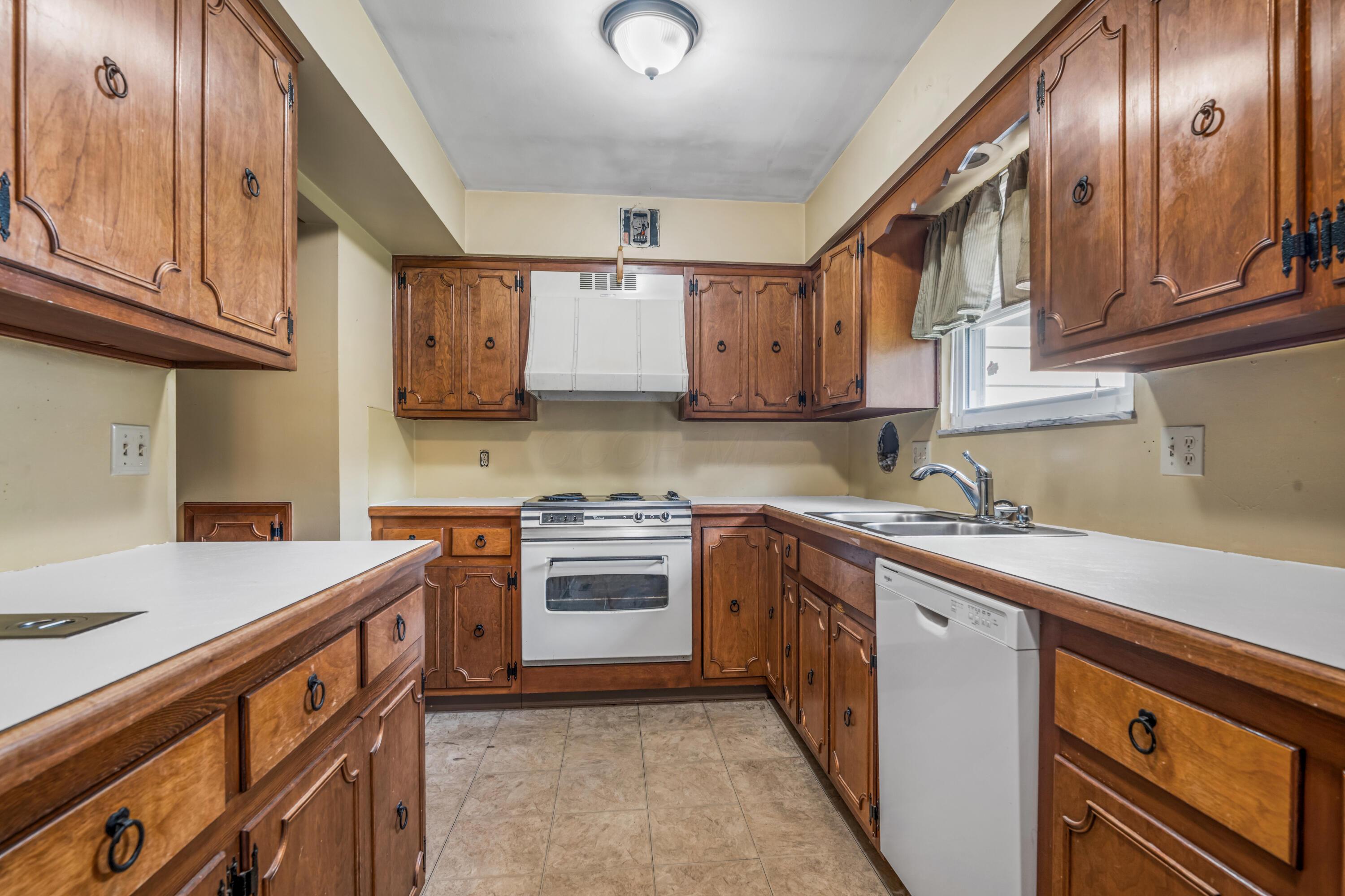 1293 W Old Henderson Road