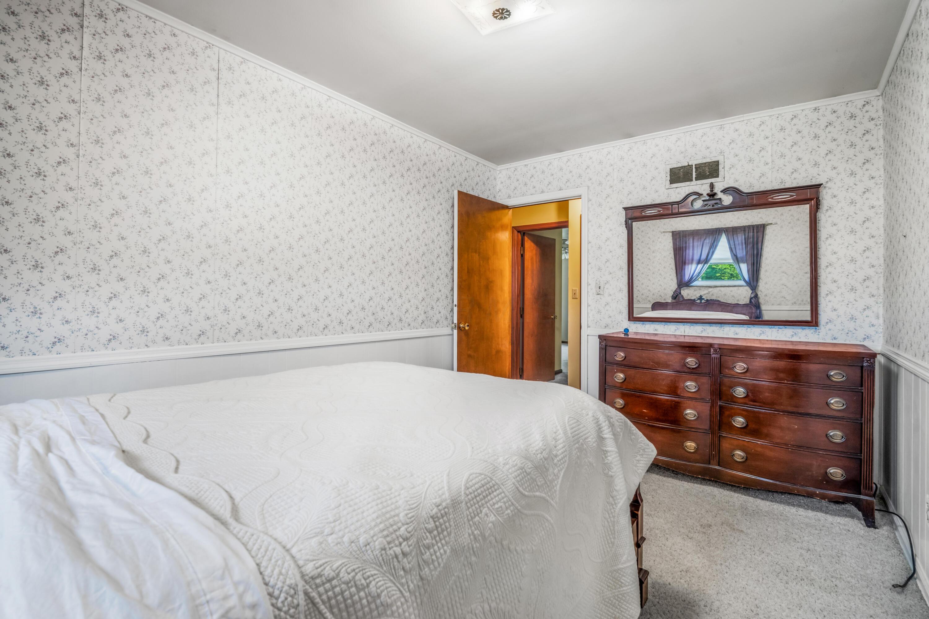 1293 W Old Henderson Road