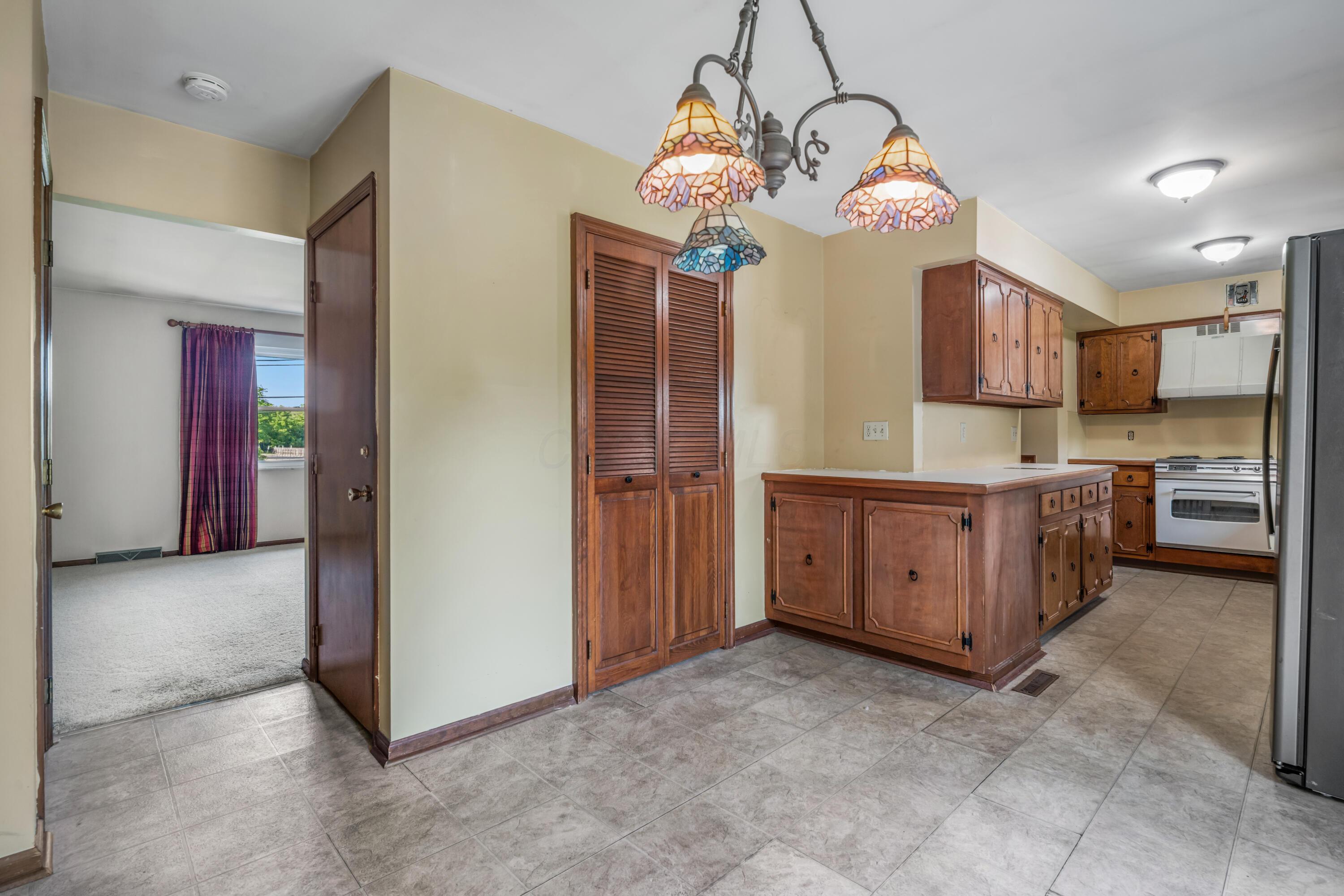 1293 W Old Henderson Road