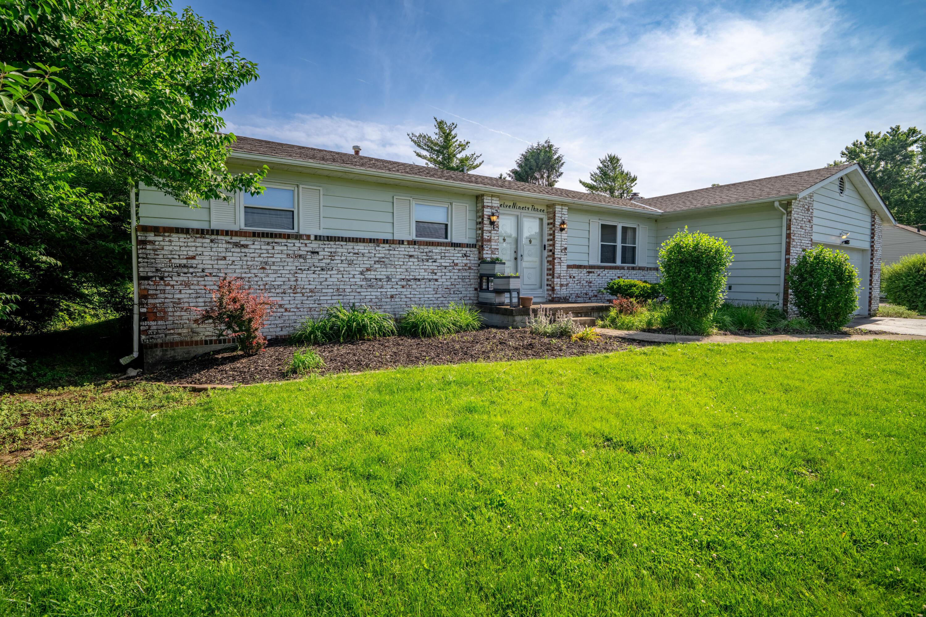 1293 W Old Henderson Road