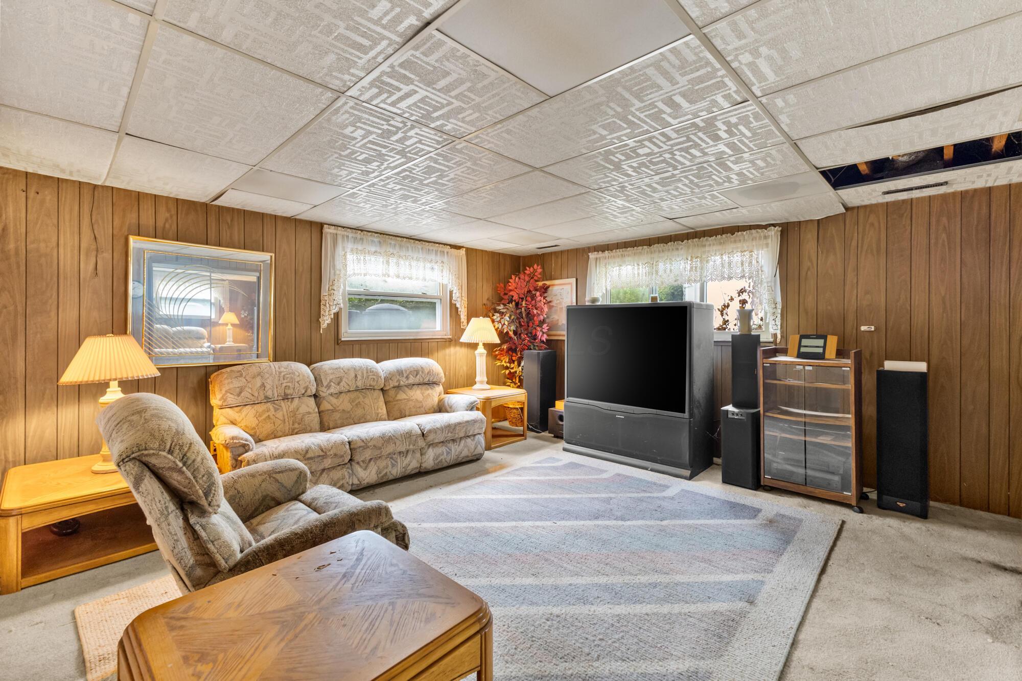 975 Lornaberry Lane