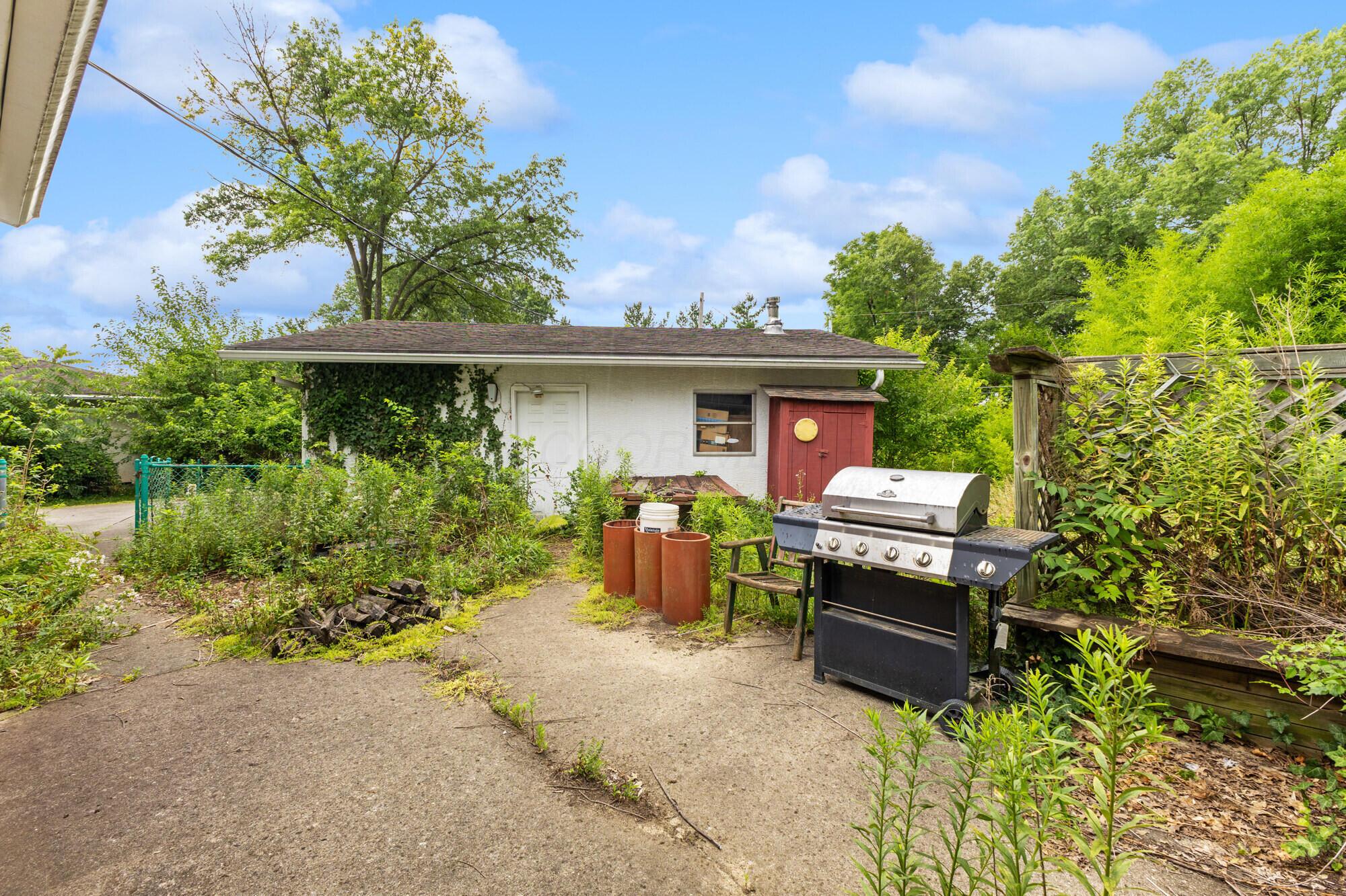 975 Lornaberry Lane