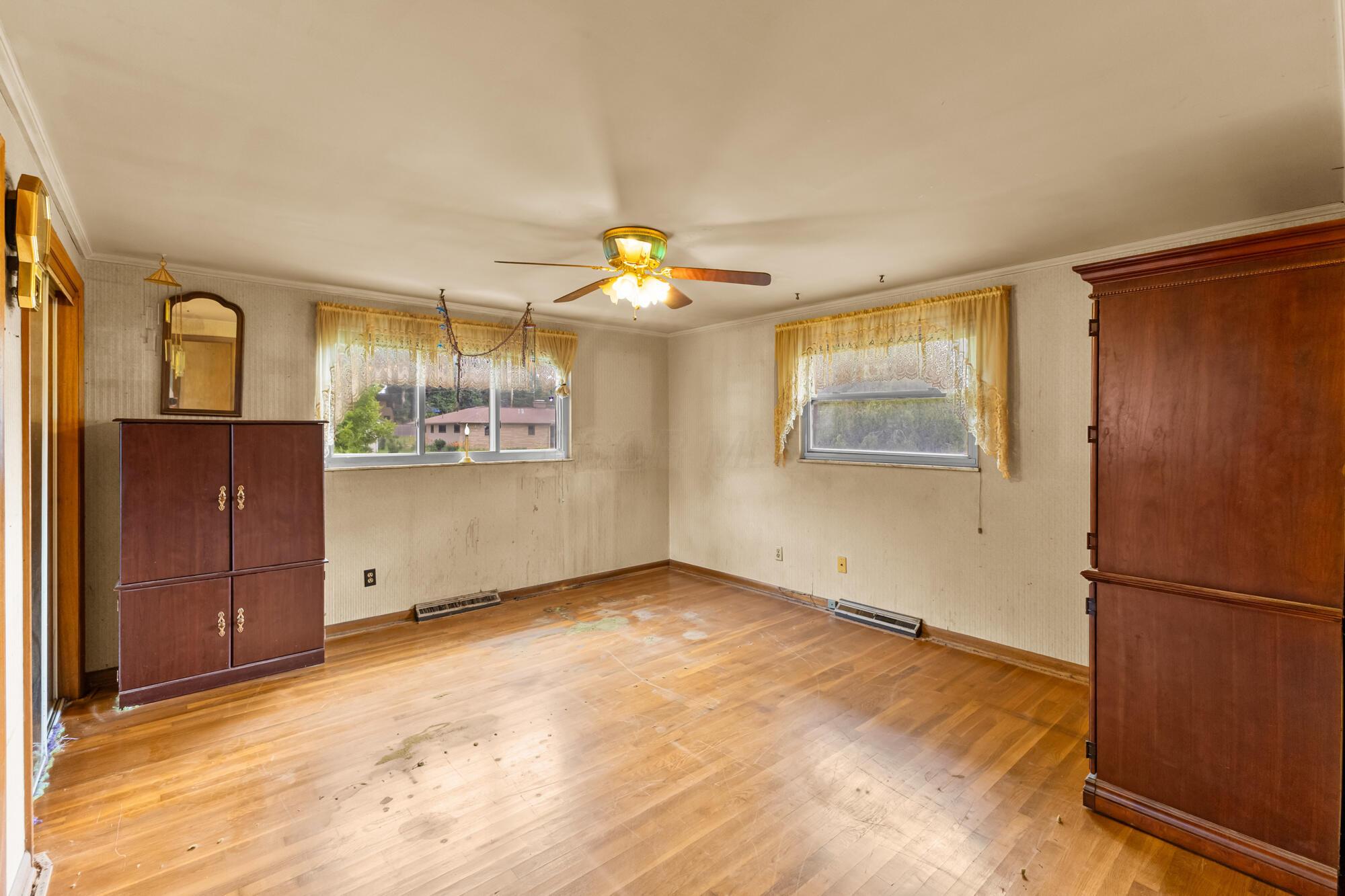 975 Lornaberry Lane