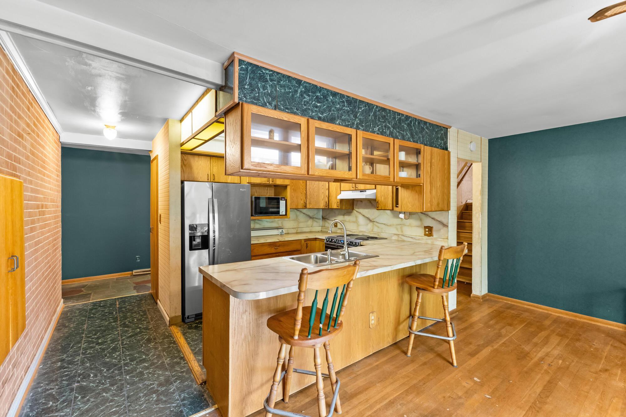975 Lornaberry Lane