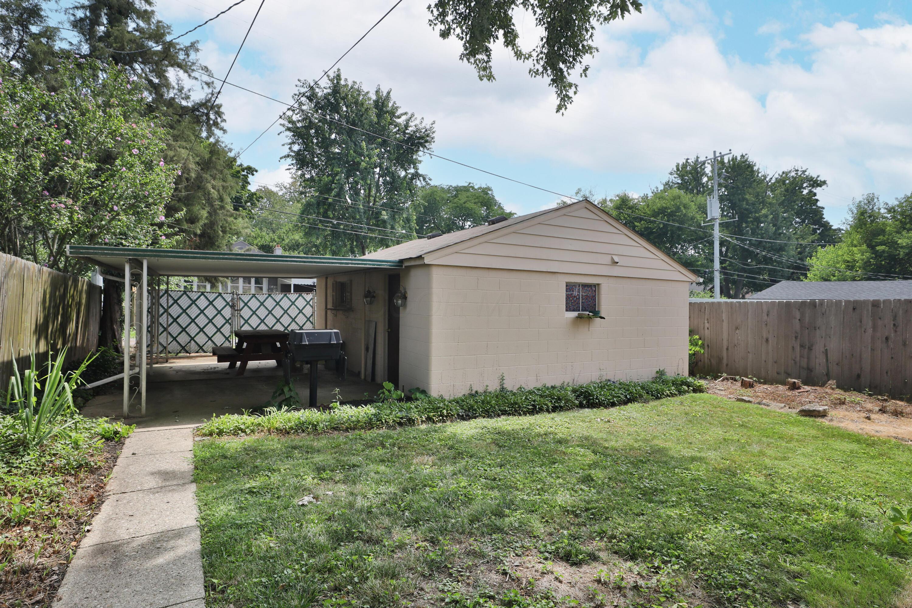 177 E Royal Forest Boulevard