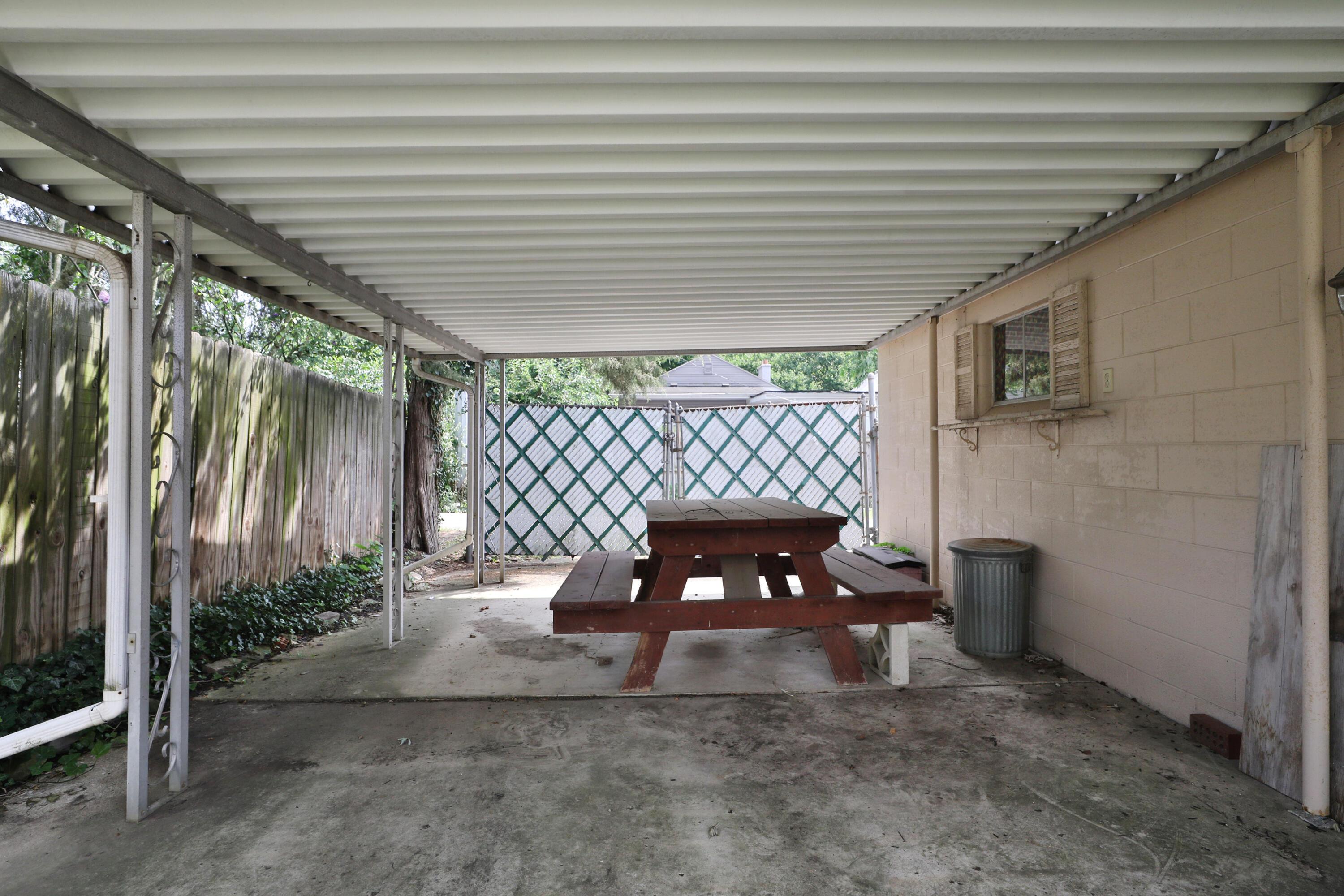 177 E Royal Forest Boulevard