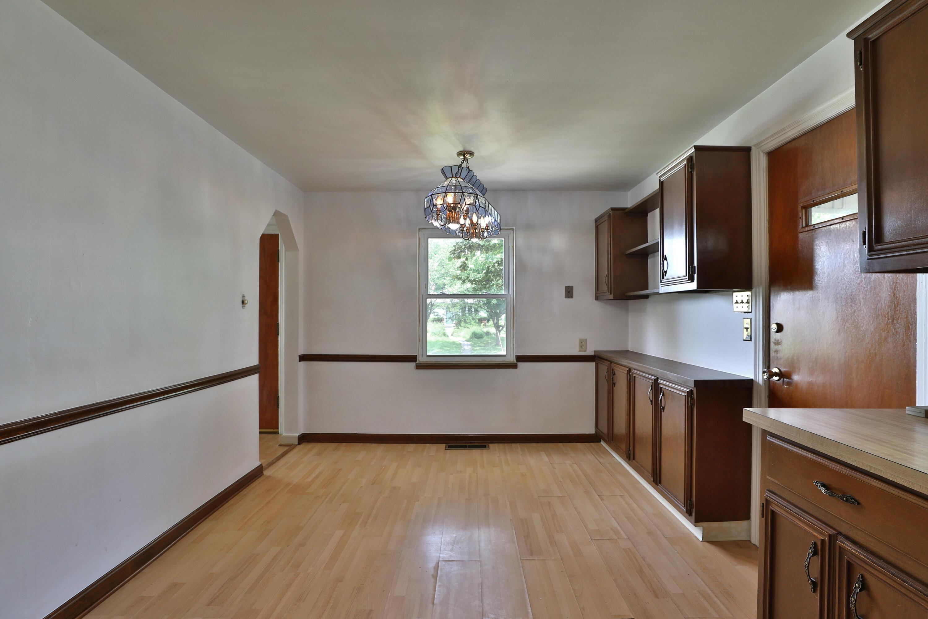 177 E Royal Forest Boulevard