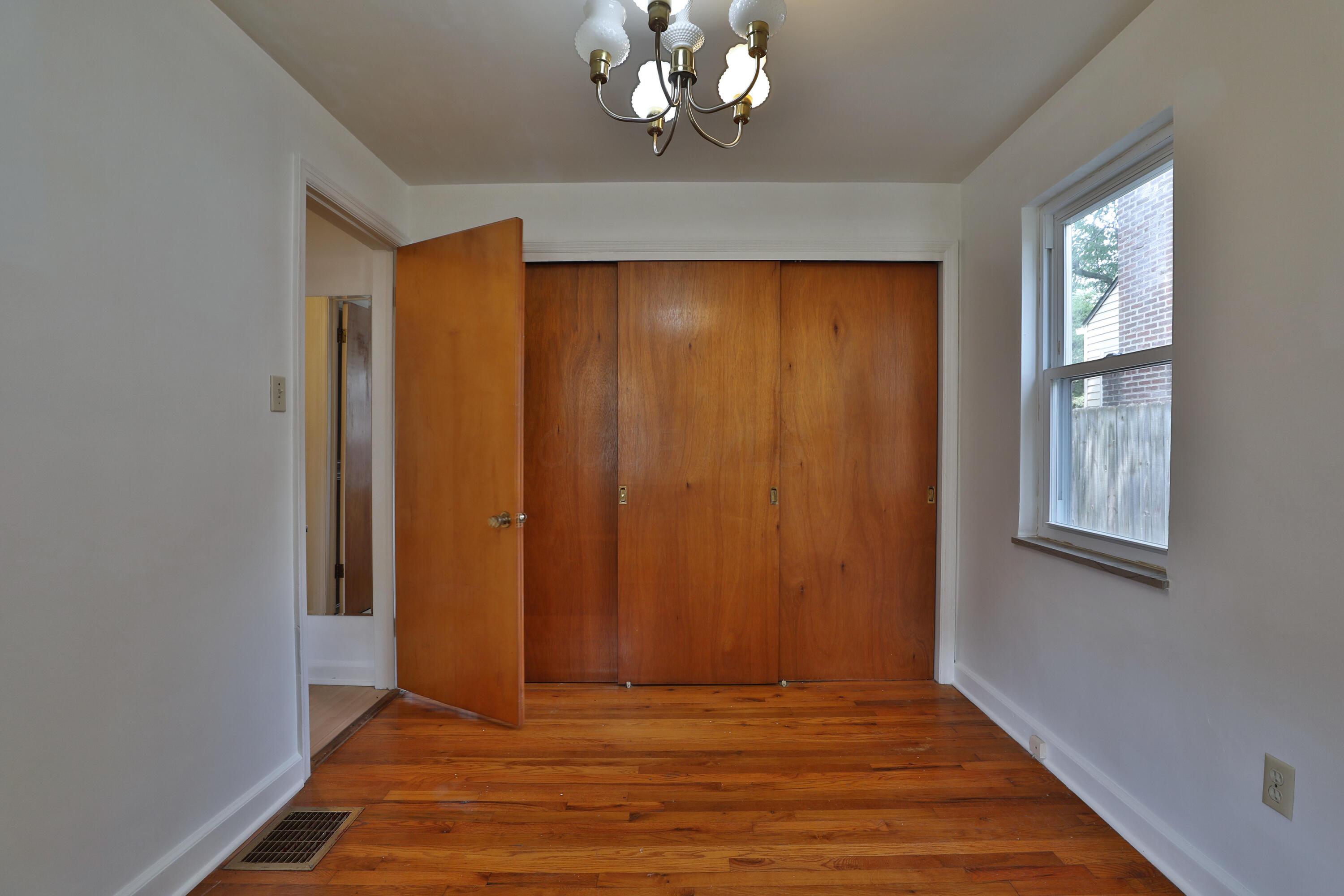 177 E Royal Forest Boulevard