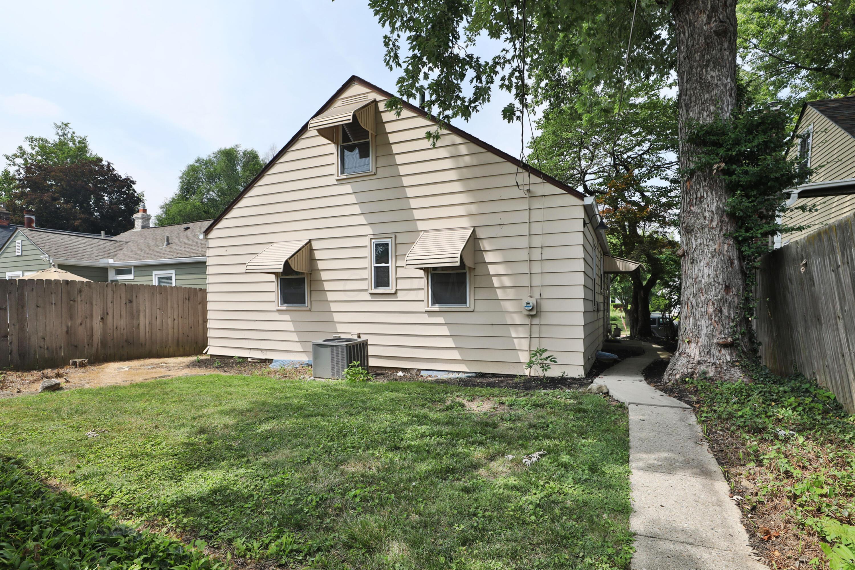 177 E Royal Forest Boulevard
