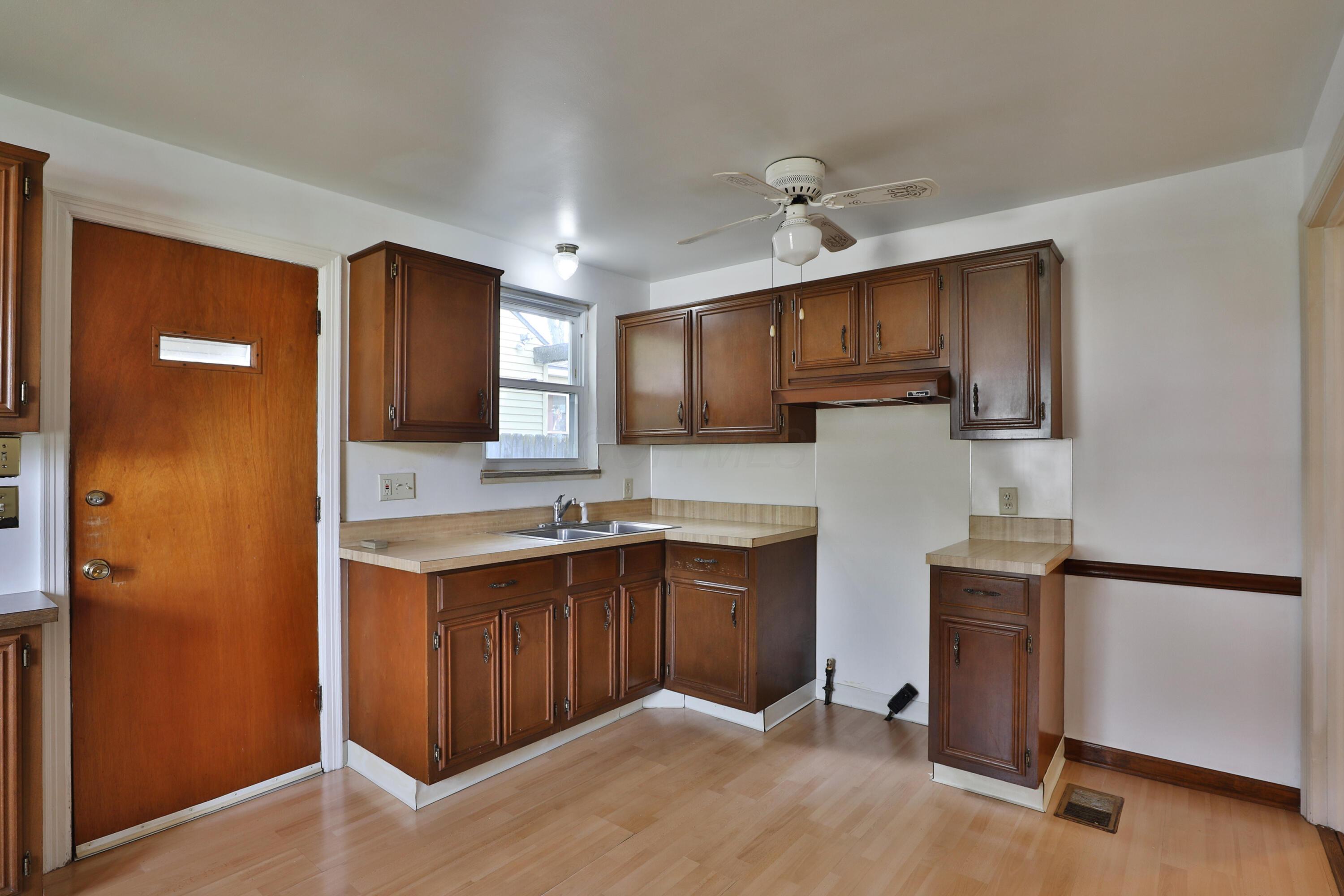 177 E Royal Forest Boulevard