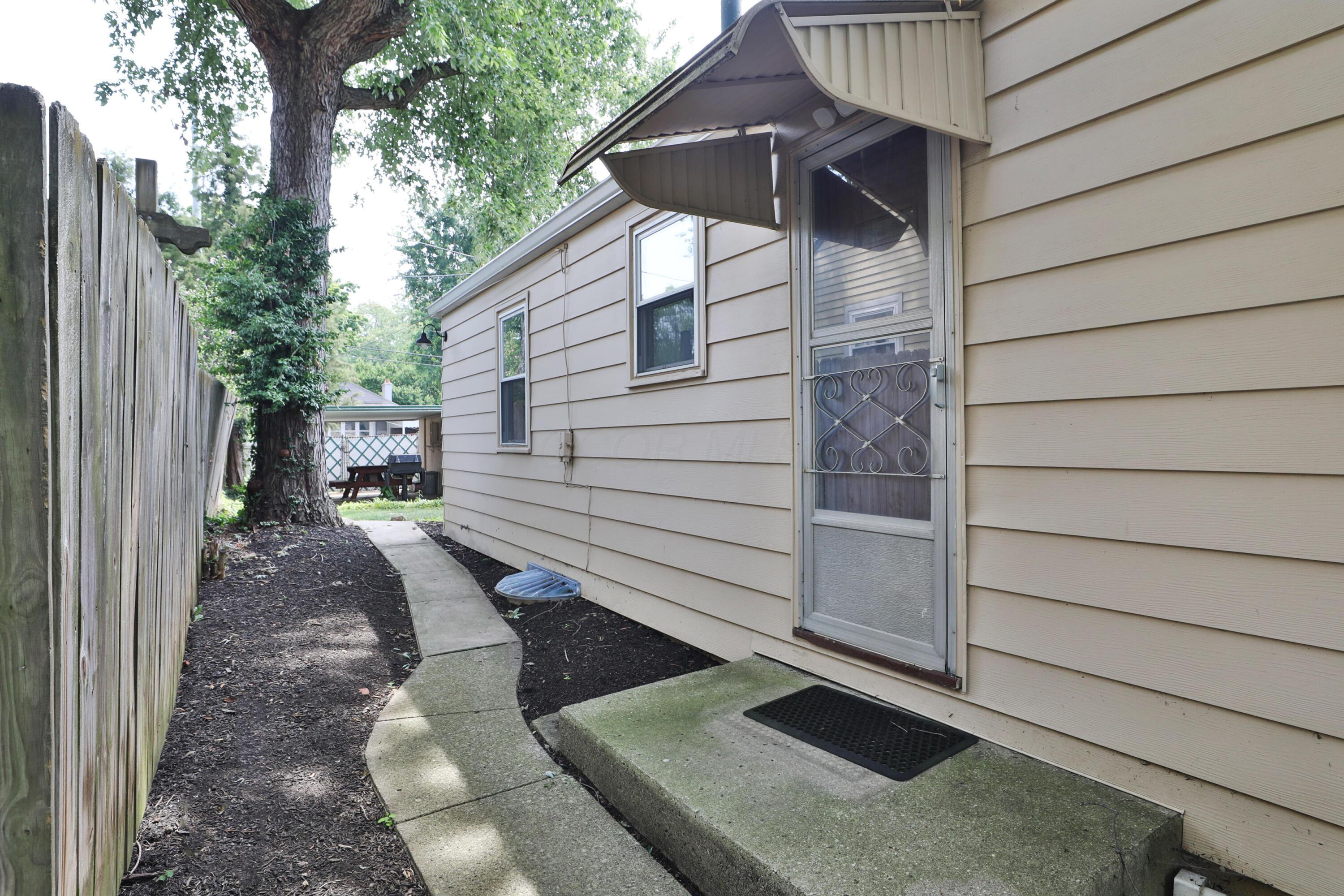 177 E Royal Forest Boulevard