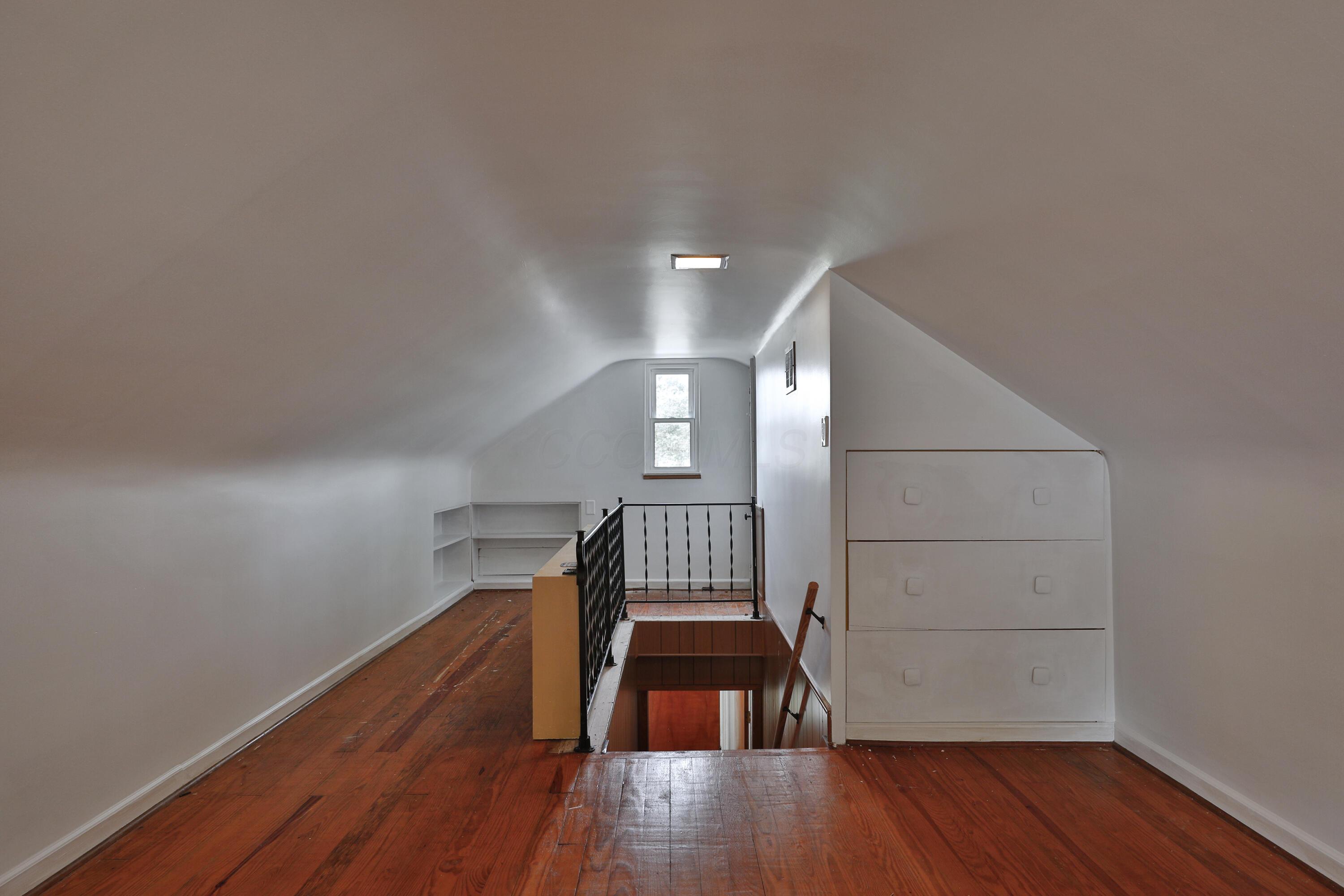 177 E Royal Forest Boulevard