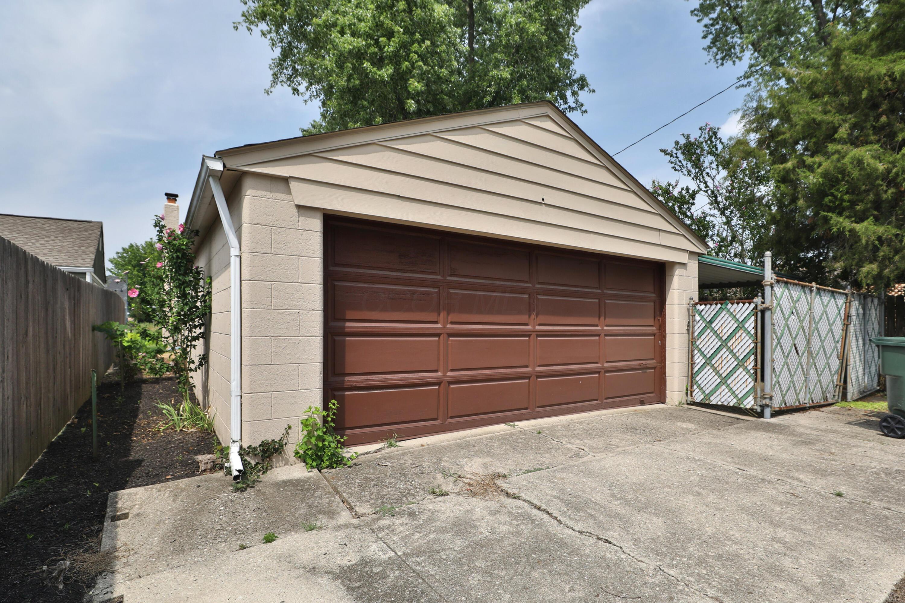 177 E Royal Forest Boulevard