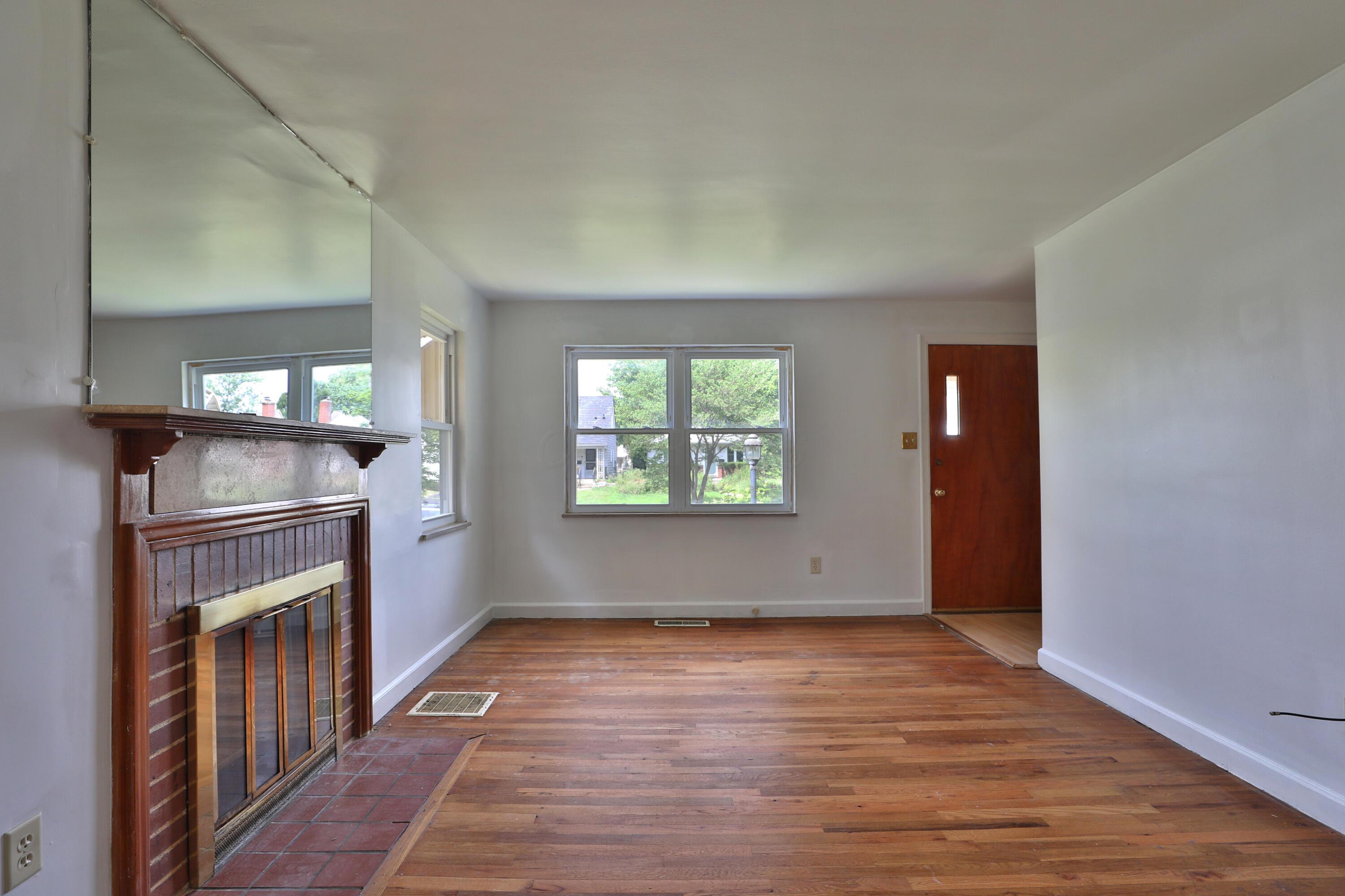 177 E Royal Forest Boulevard
